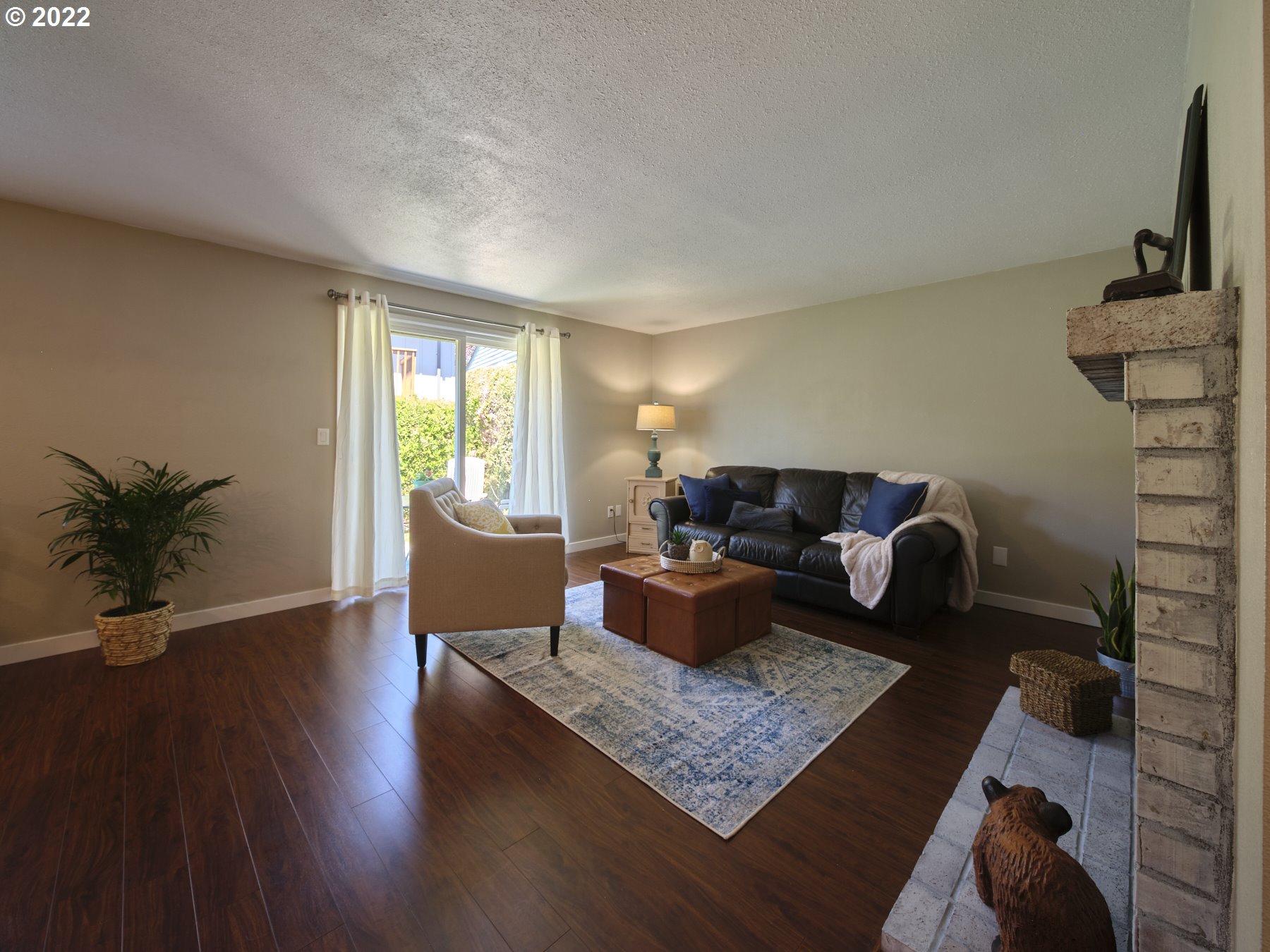 Photo #4: 22104529 Listing 