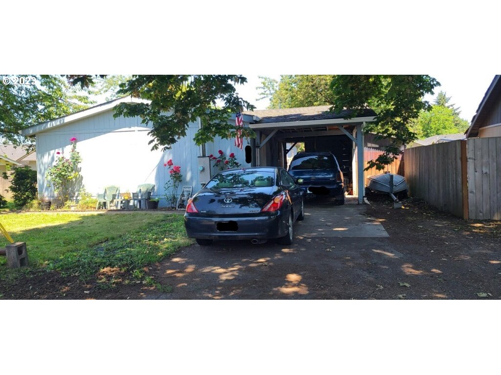 53 W MYOAK DR