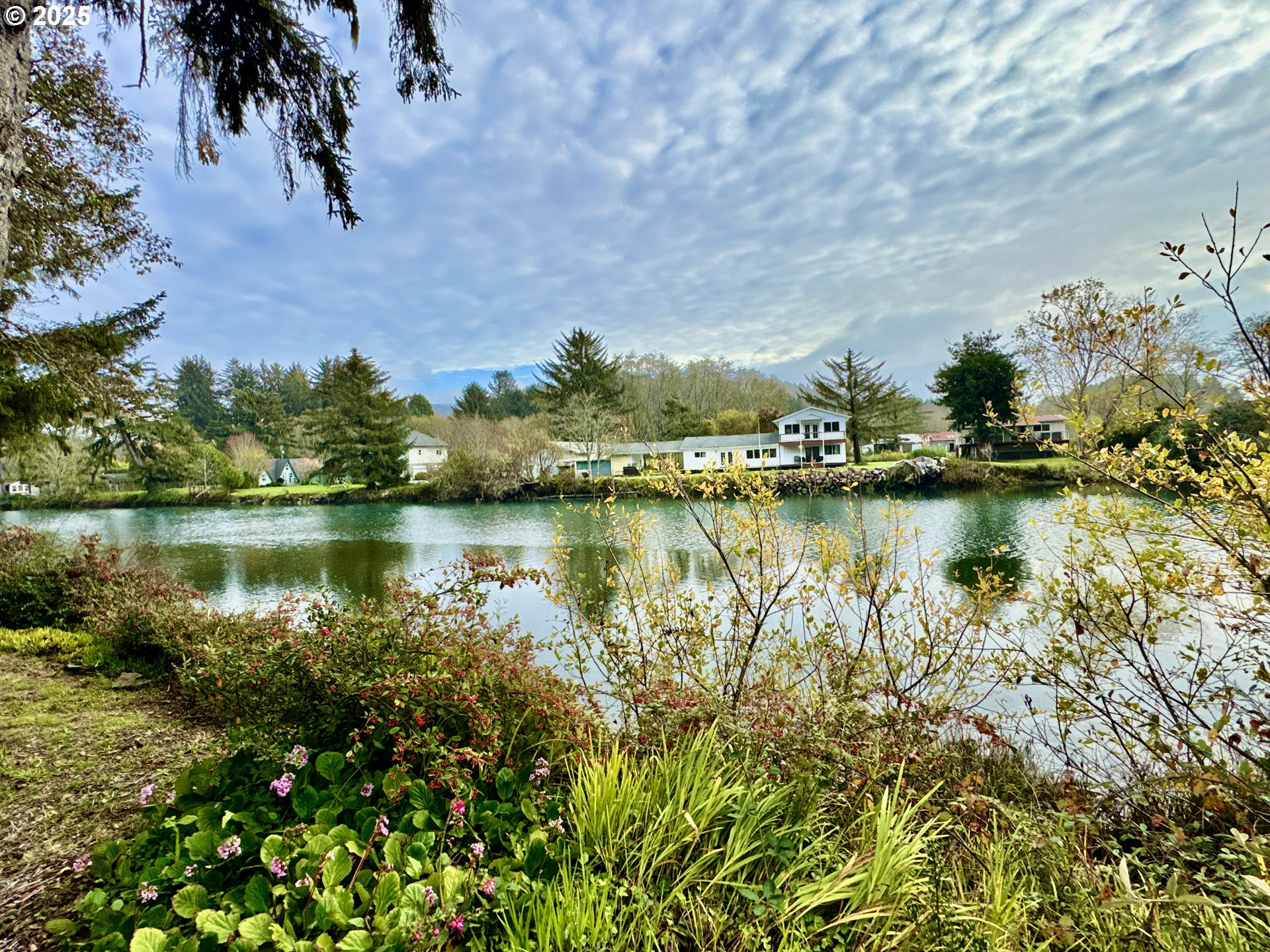 99268 WINCHUCK RIVER RD, Brookings, OR, 97415