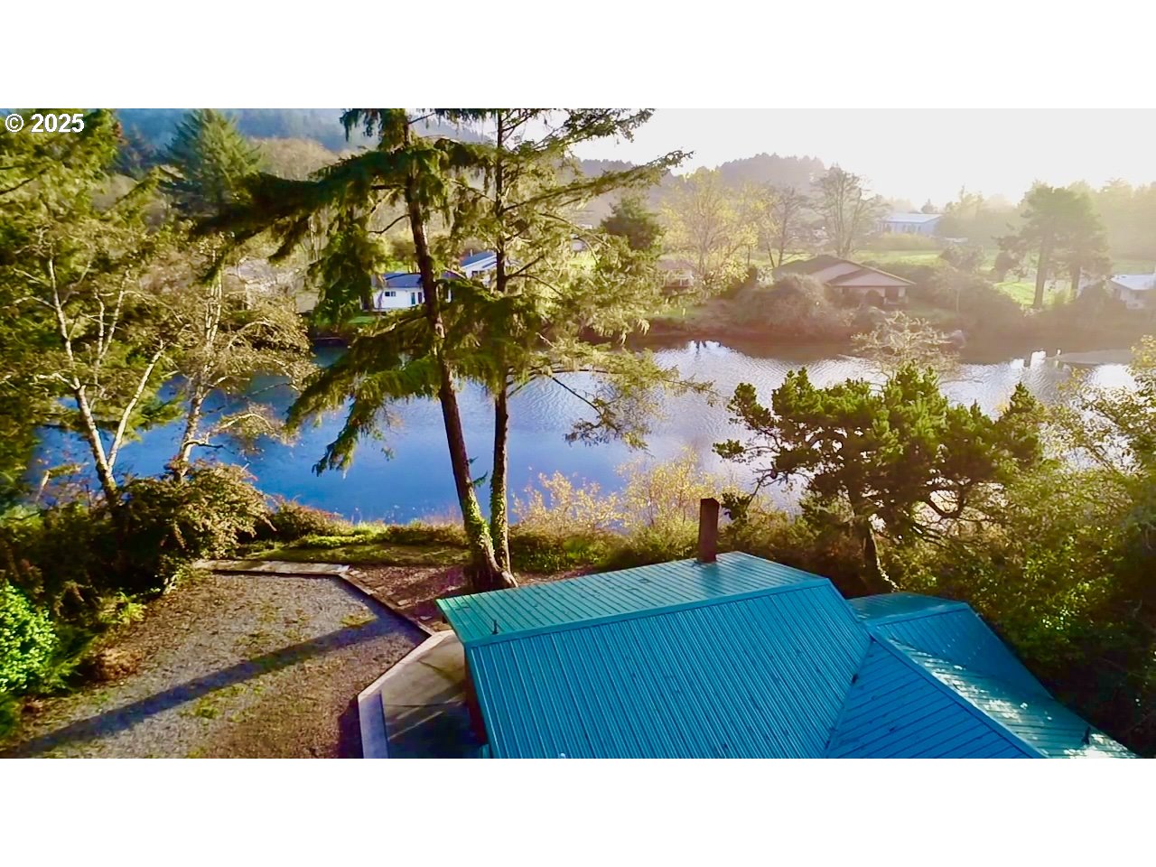 99268 WINCHUCK RIVER RD, Brookings, OR, 97415