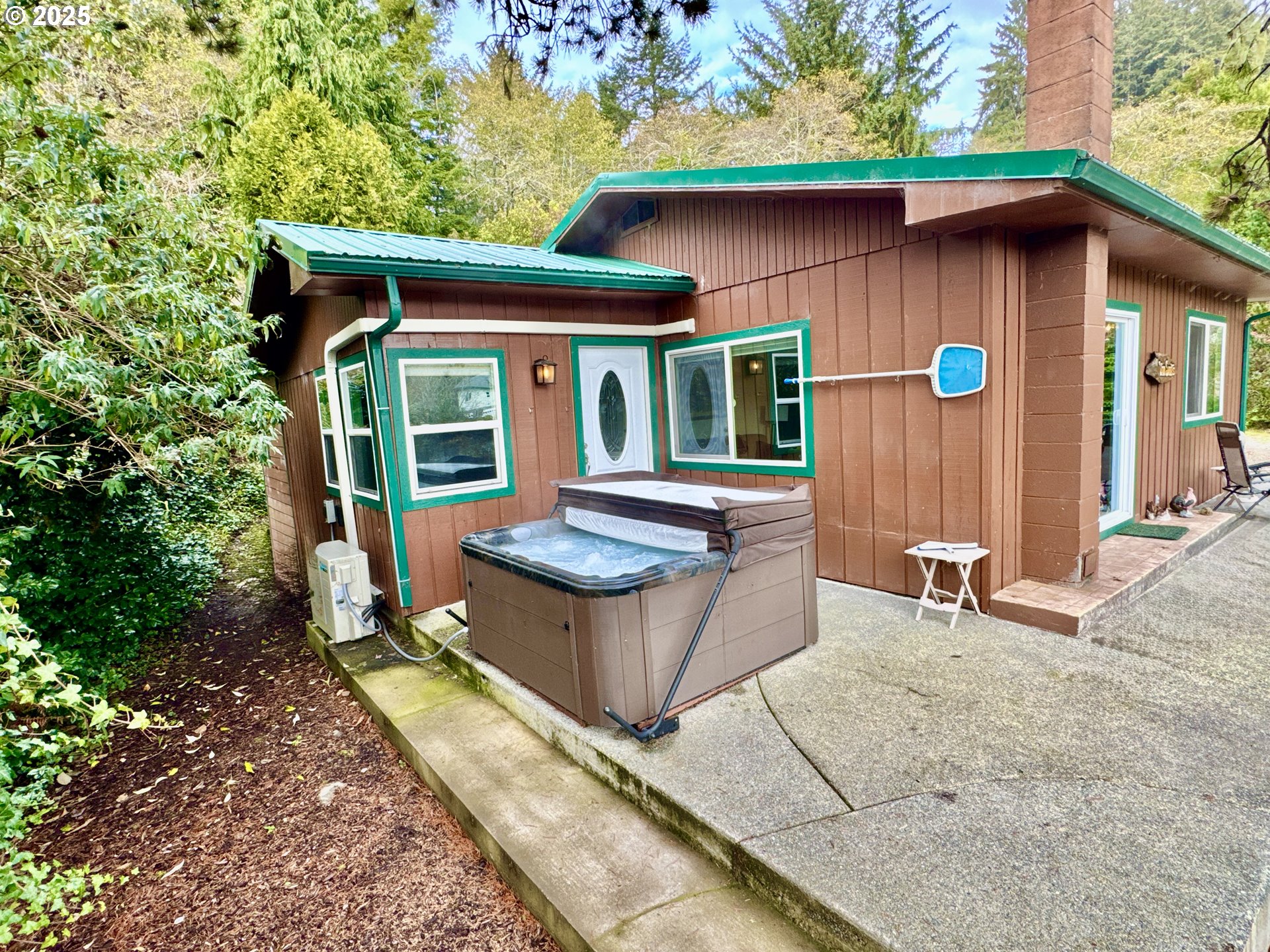 99268 WINCHUCK RIVER RD, Brookings, OR, 97415