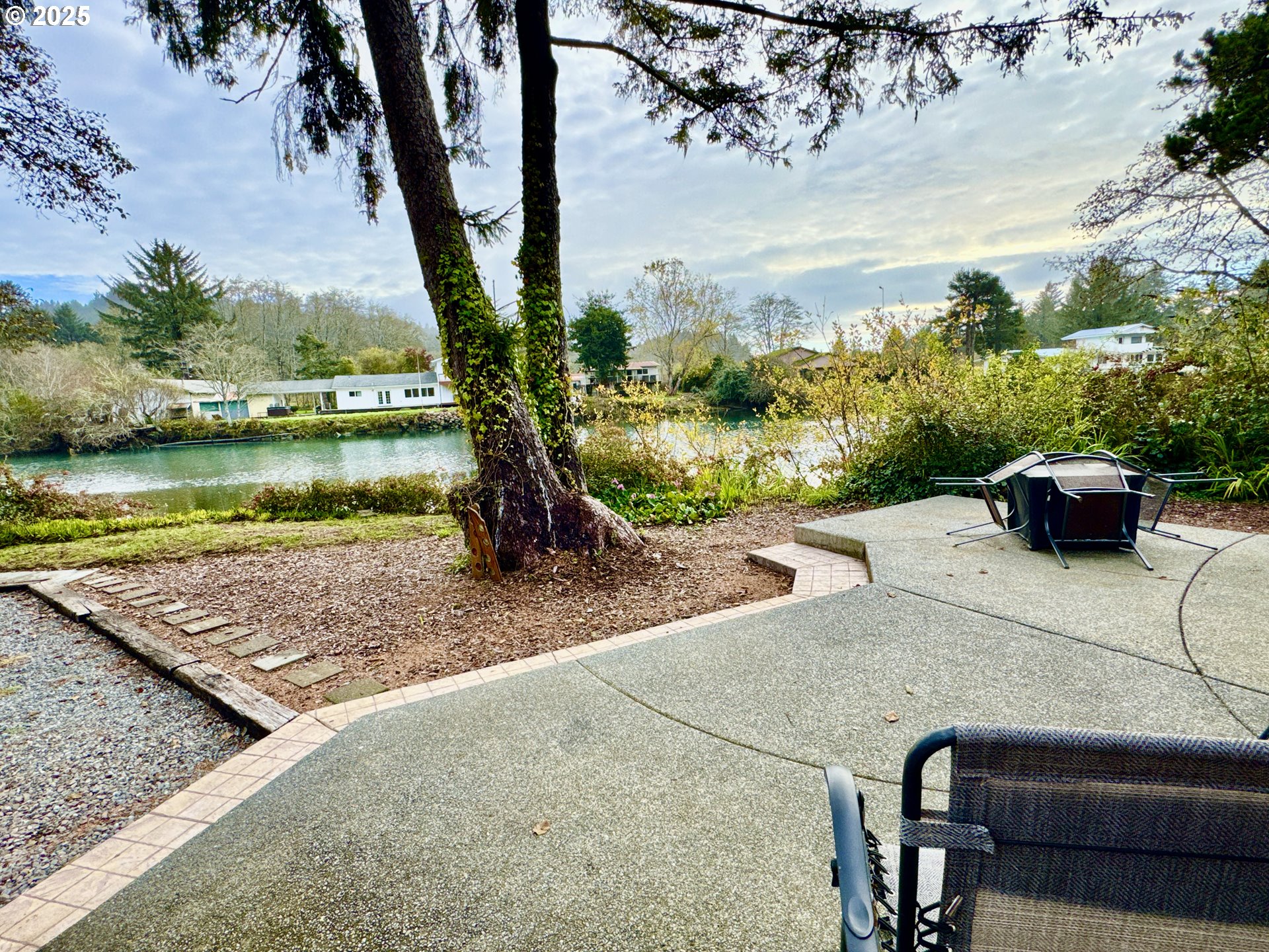 99268 WINCHUCK RIVER RD, Brookings, OR, 97415