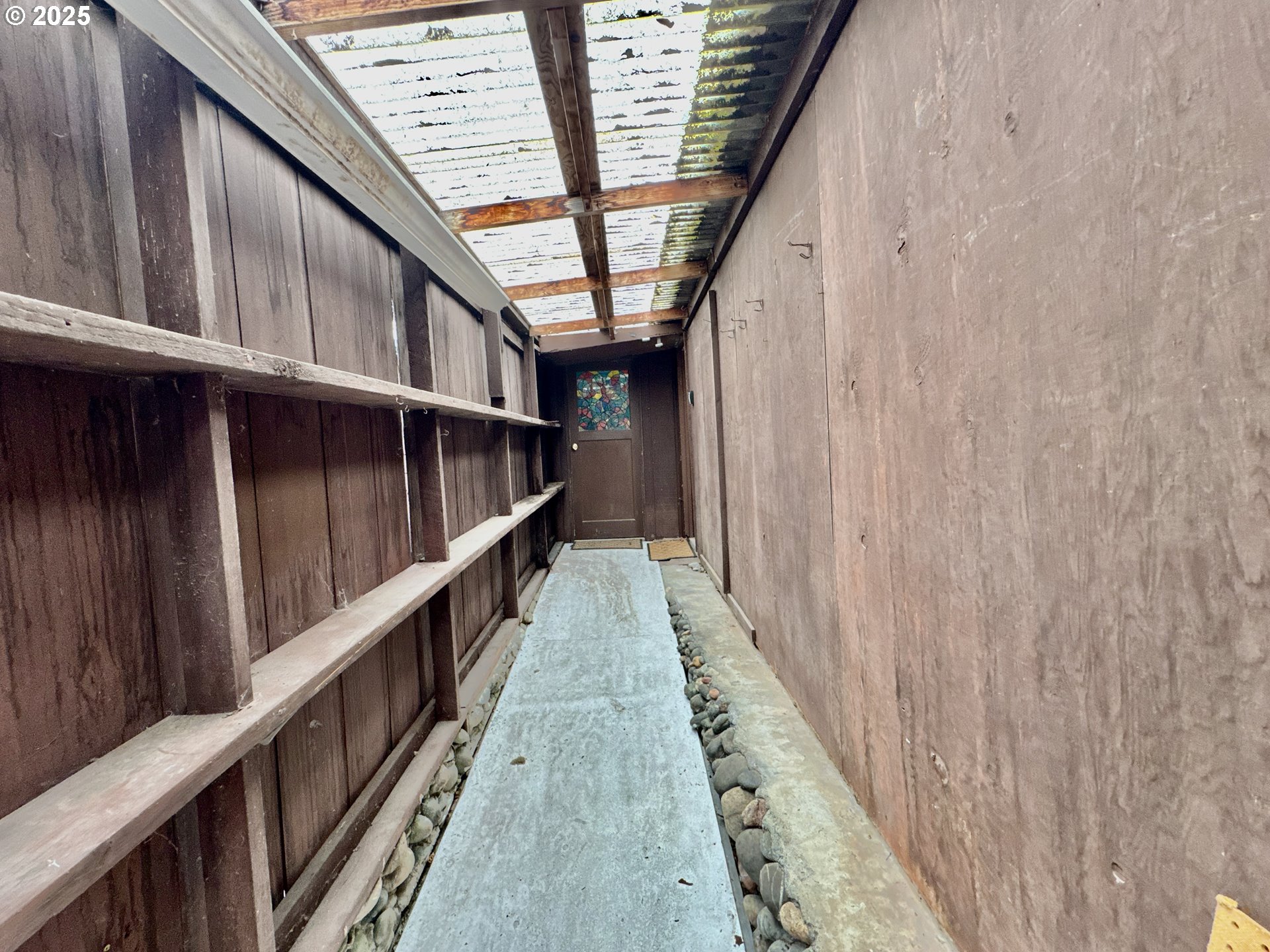 99268 WINCHUCK RIVER RD, Brookings, OR, 97415