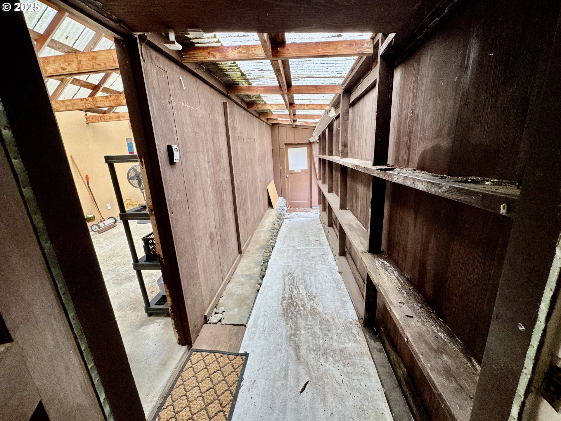 99268 WINCHUCK RIVER RD, Brookings, OR, 97415