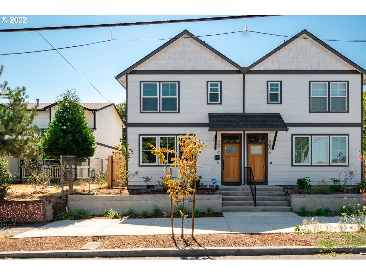 Photo #2: 22133402 Listing 