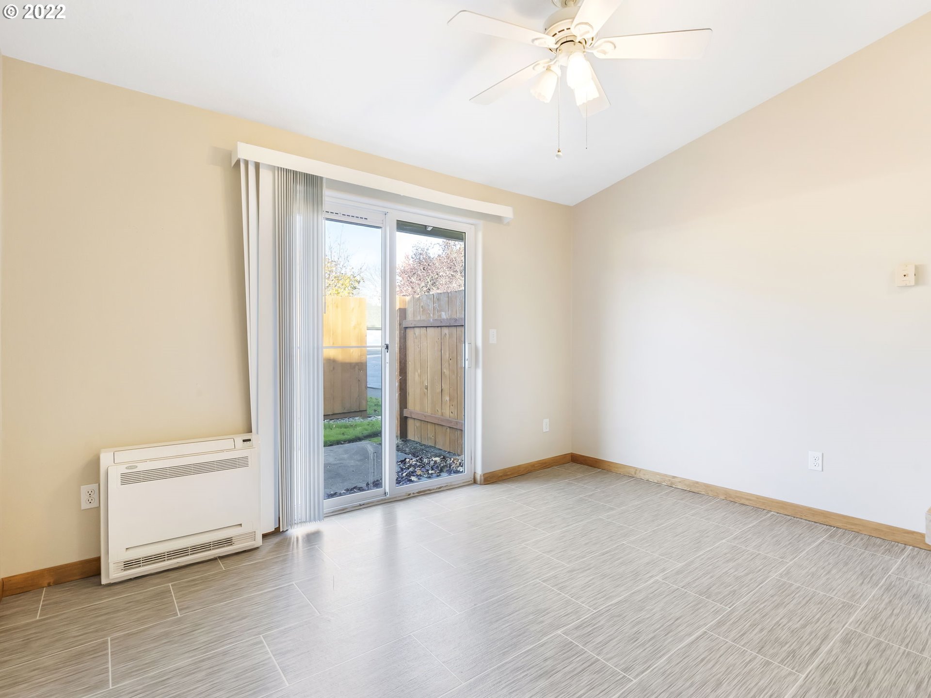 Photo #3: 22137083 Listing 