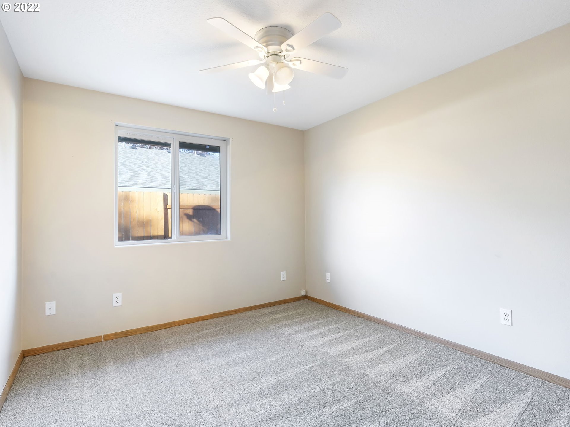 Photo #5: 22137083 Listing 