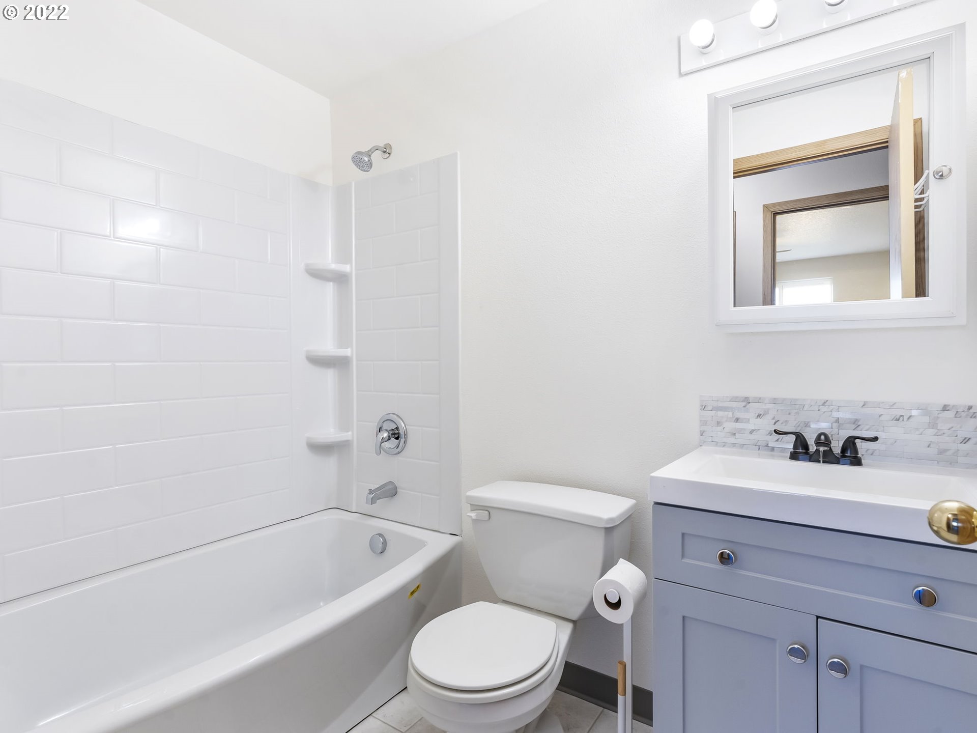 Photo #4: 22137083 Listing 