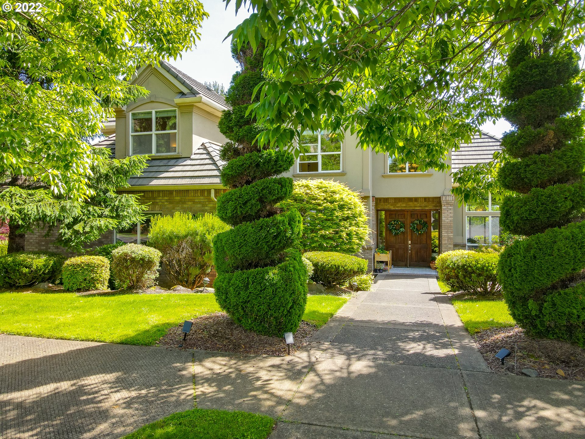 Rare opportunity for a 0.6 acre corner lot in this highly desirable West Linn neighborhood! Pride of ownership beams in this elegant home with all new flooring, paint, hardware, light fixtures, and a 3rd fireplace installed, among the many updates throughout. Large bedrooms, oversized four car garage with electric car charging, 5th bedroom with separate entrance, stunning Mt. Hood views, and mature landscaping make this home a must-see.