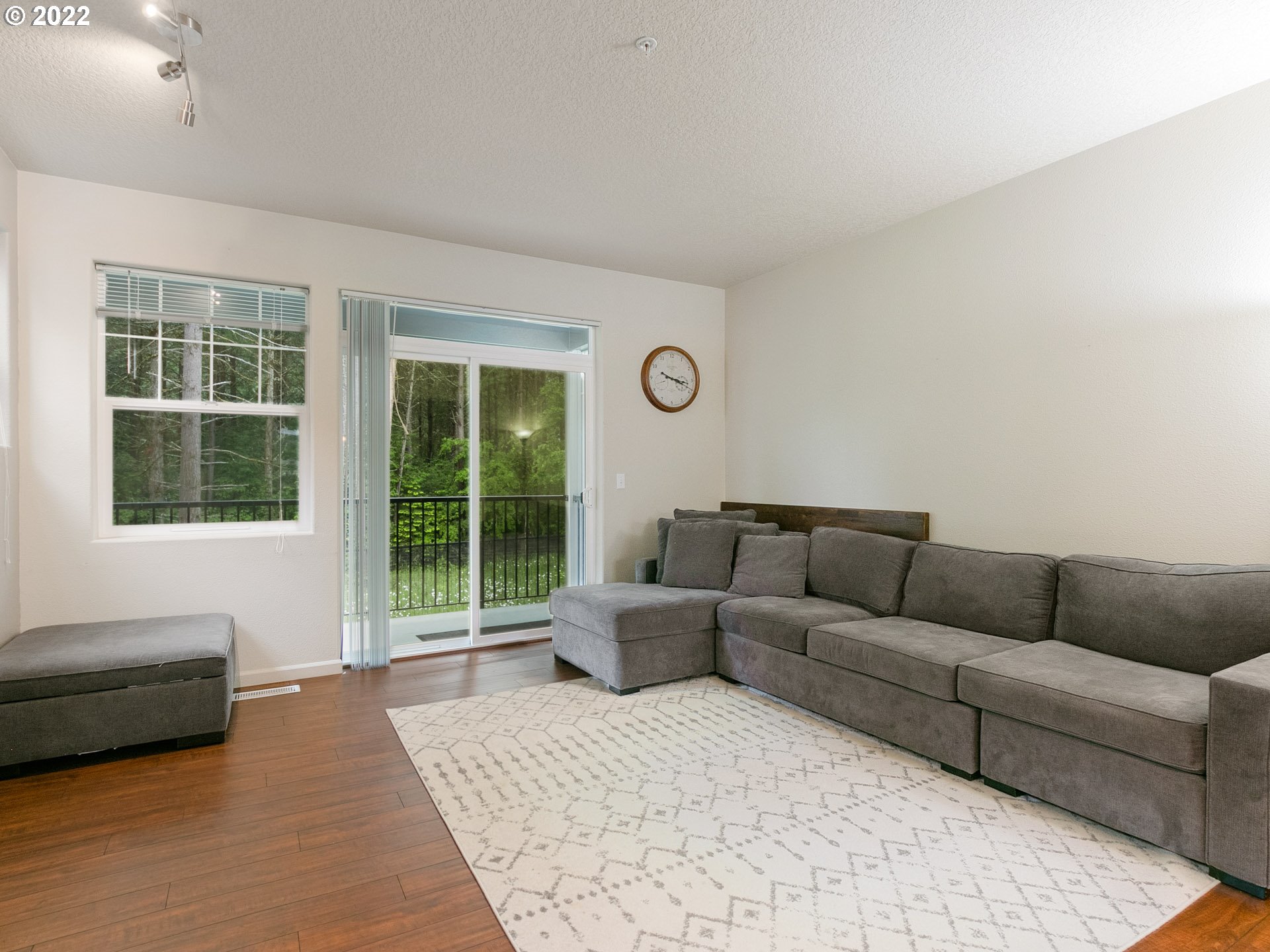 Photo #6: 22155543 Listing 