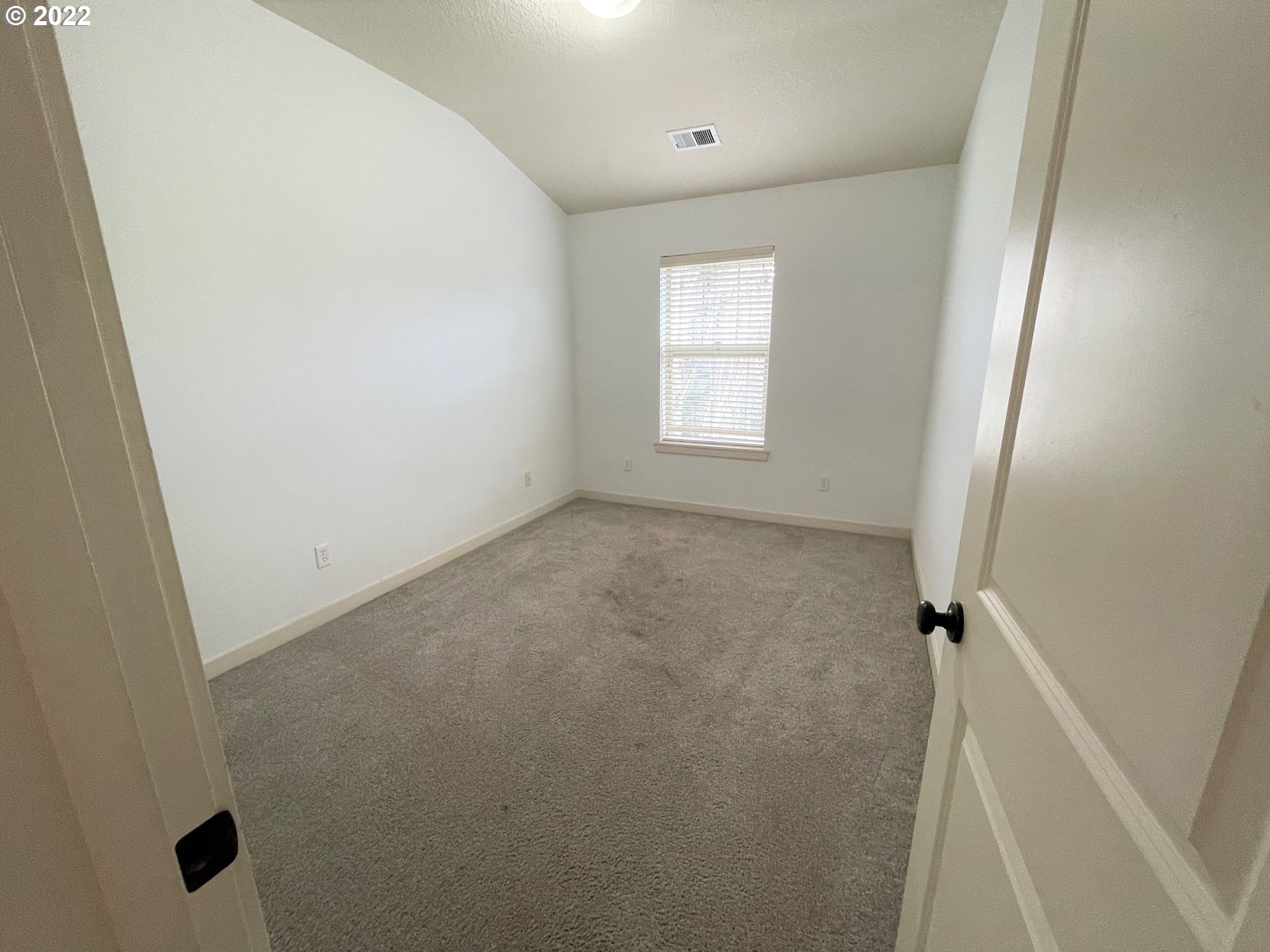 Photo #2: 22158622 Listing 