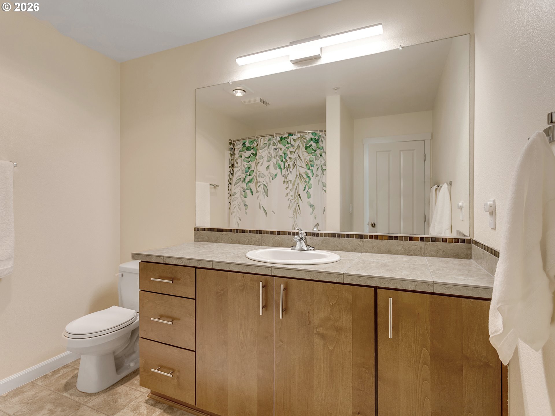 Photo #17: 221600916 Listing: Photo #17