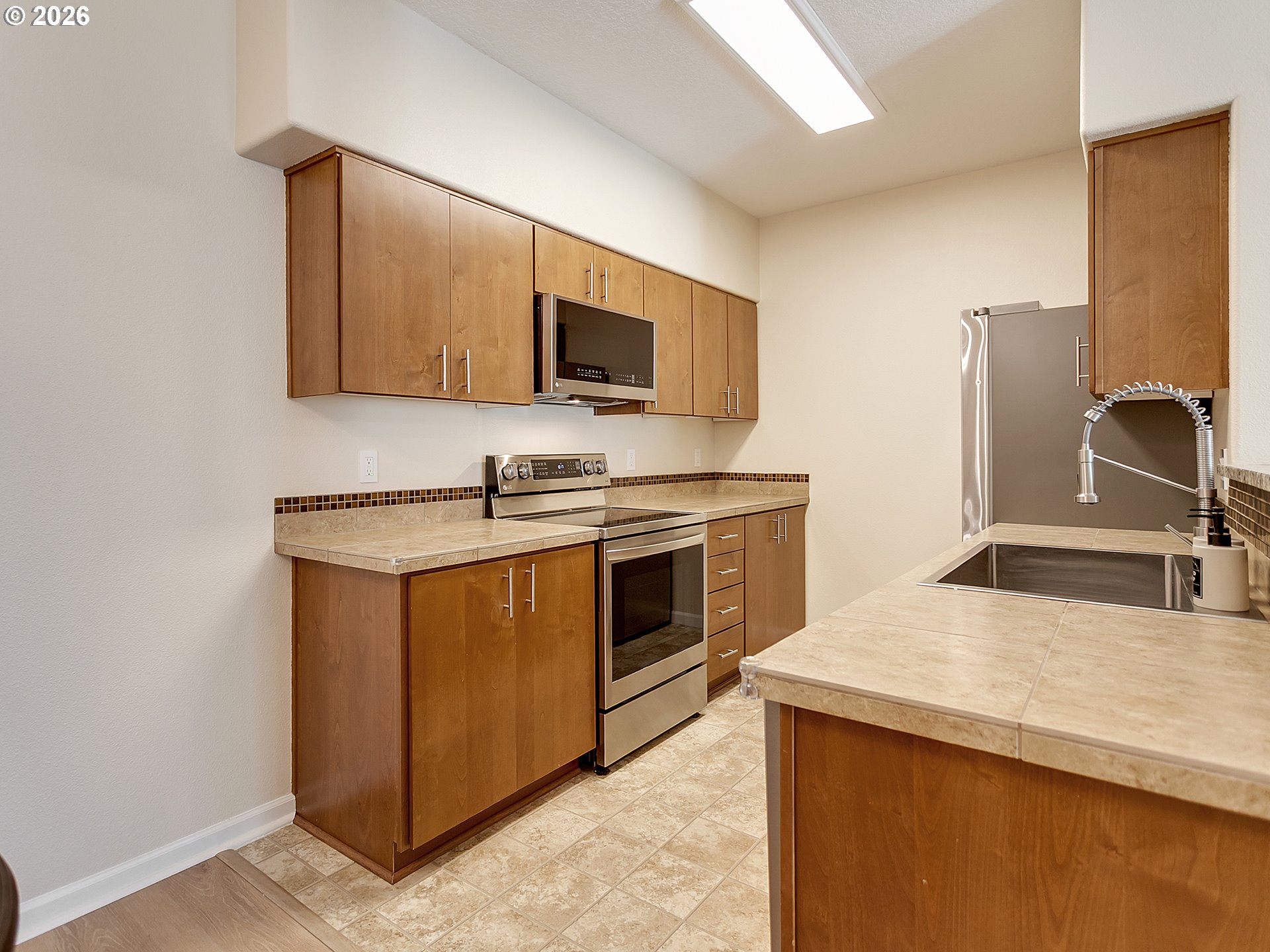 Photo #8: 221600916 Listing: Photo #8