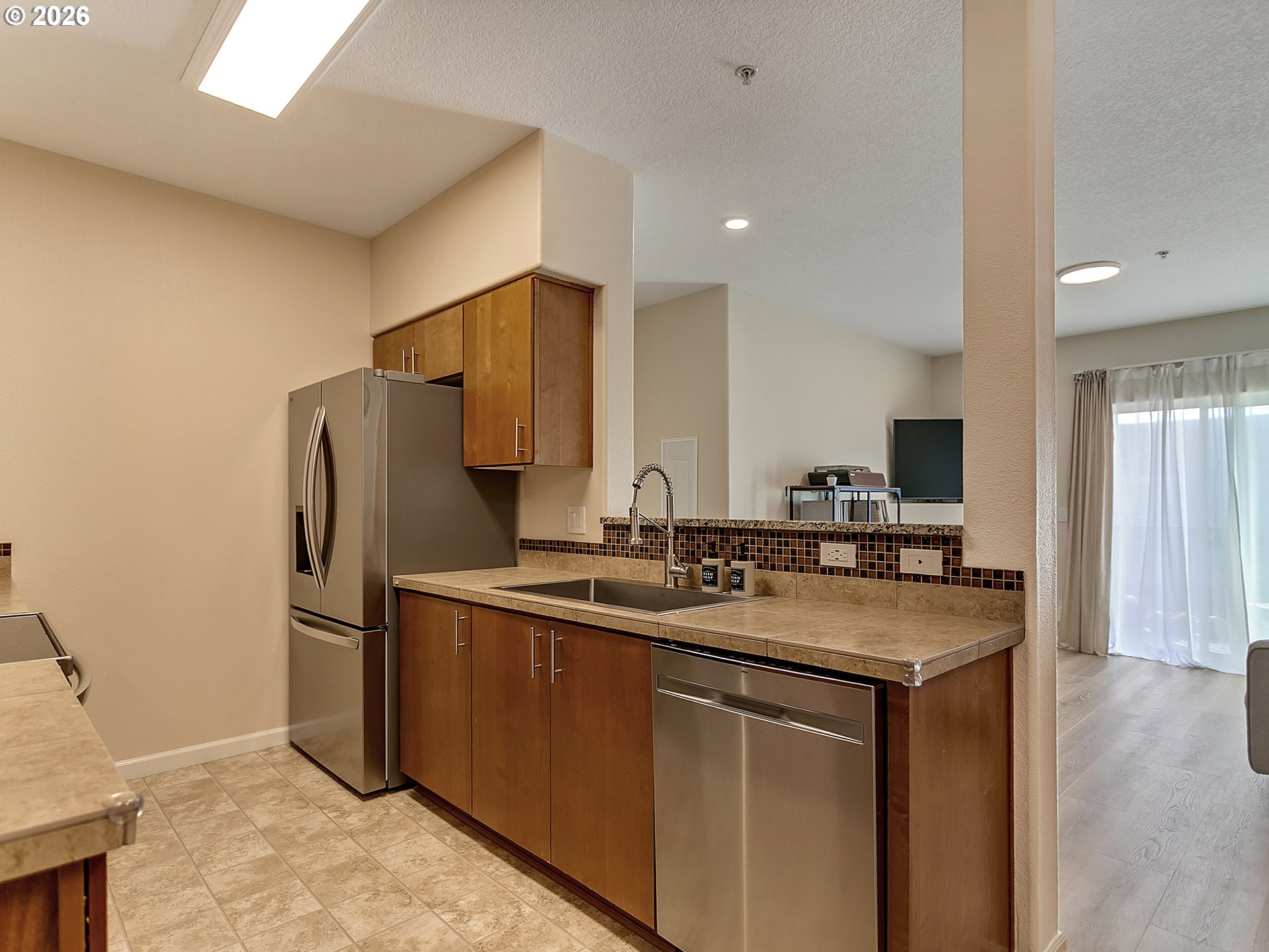 Photo #9: 221600916 Listing: Photo #9