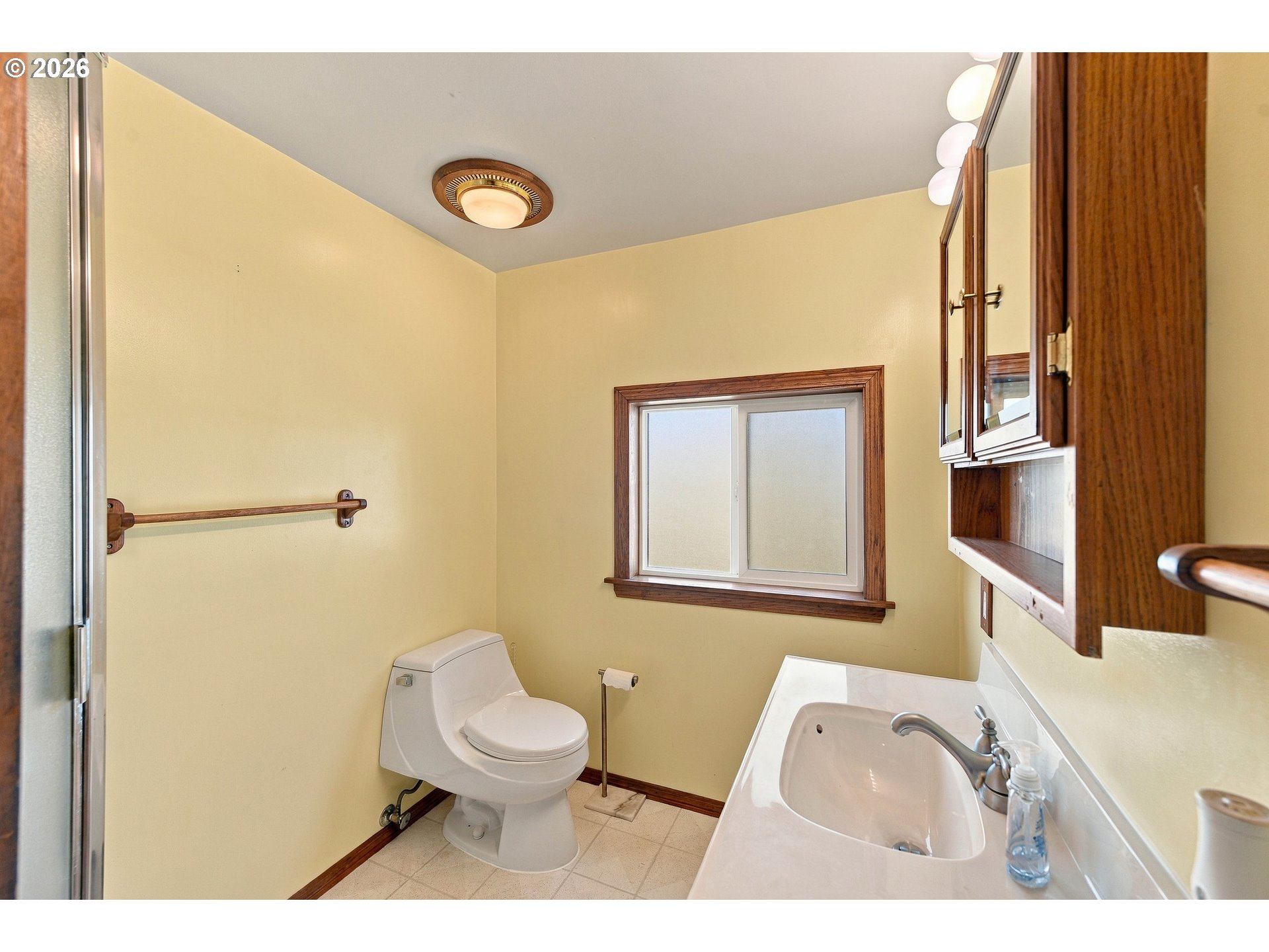 1439 UNION AVE, North Bend, OR 97459
