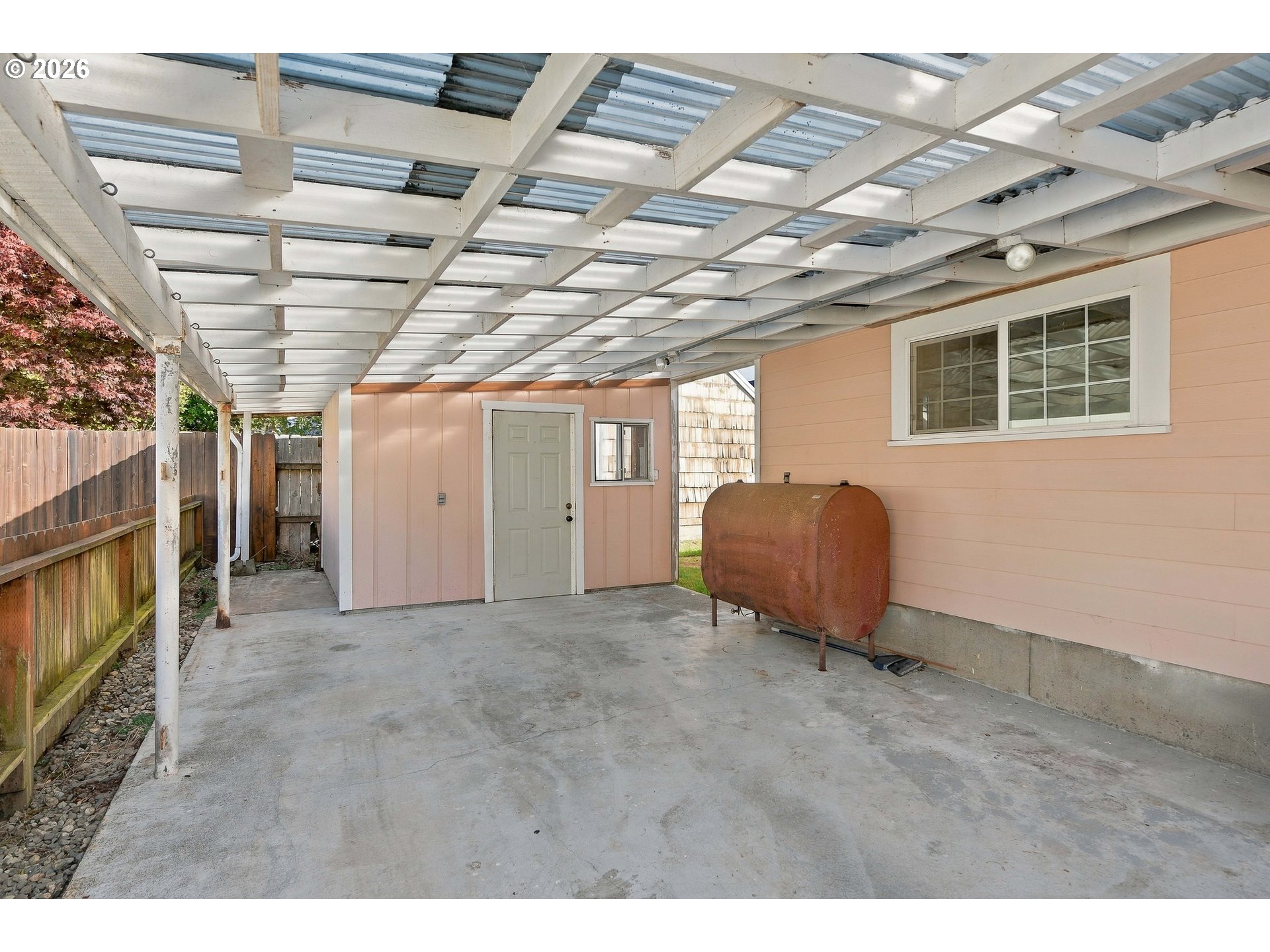 1439 UNION AVE, North Bend, OR 97459