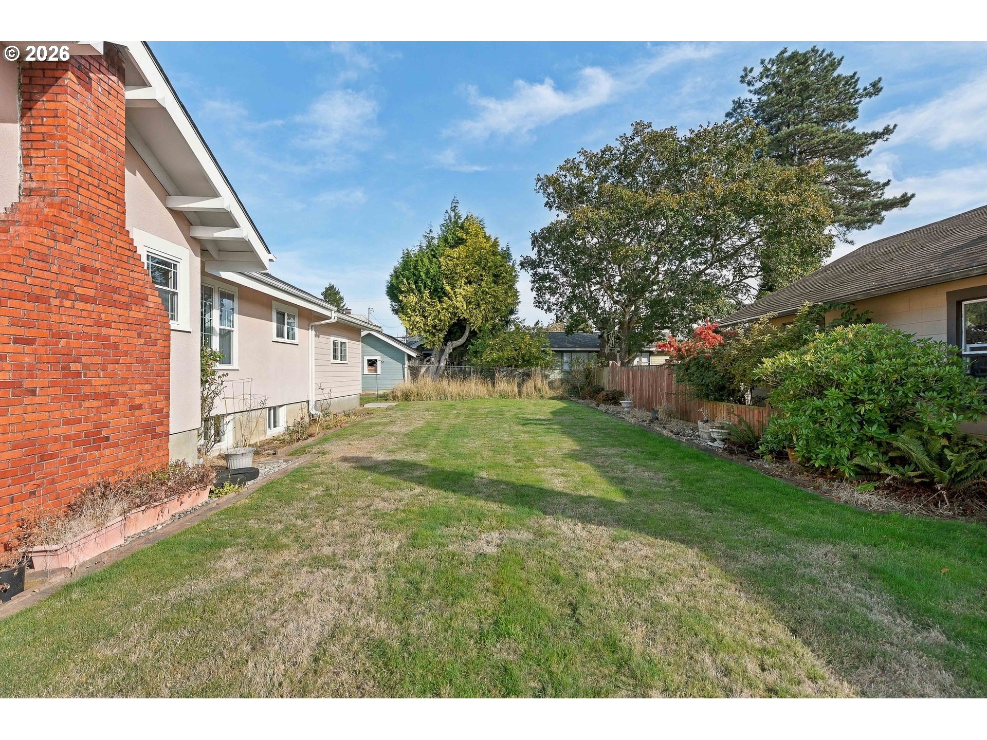 1439 UNION AVE, North Bend, OR 97459
