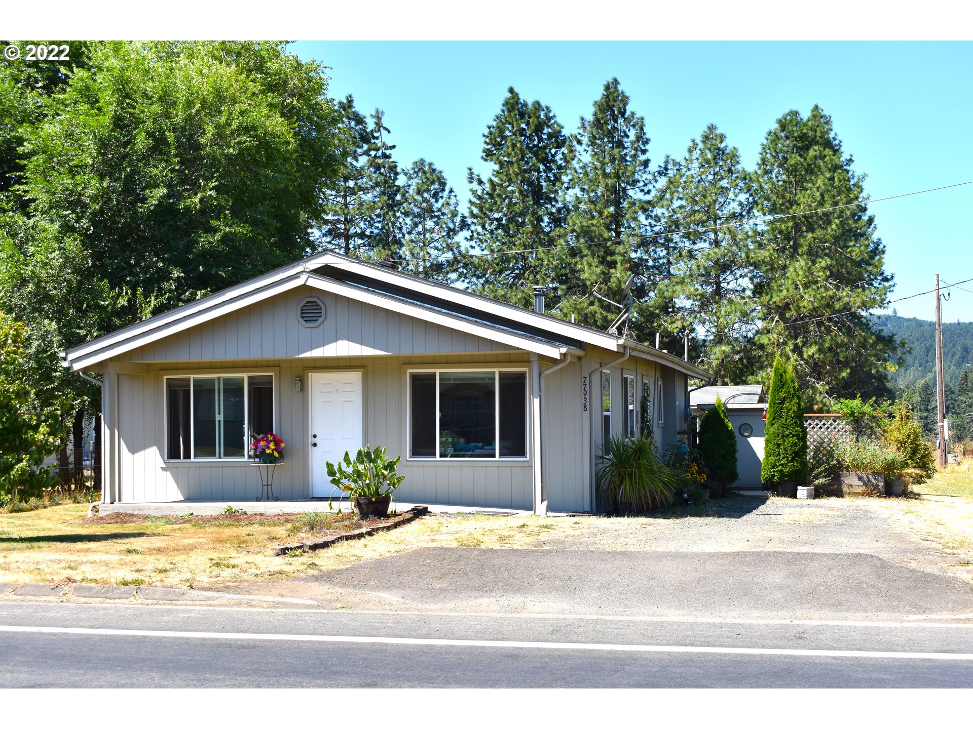 77938 S 6TH ST Cottage Grove, Oregon Adorable home located just on the outskirts of Cottage Grove. This naturally light filled home has had roof replaced, siding replaced, most windows replaced, and bathroom updated within last 10 years give or take. New two head ductless heat pump installed 8/25/22. Well quality and septic inspection already complete. With some more updating this 2-bedroom home could be a real gem. Shown by appointment only.