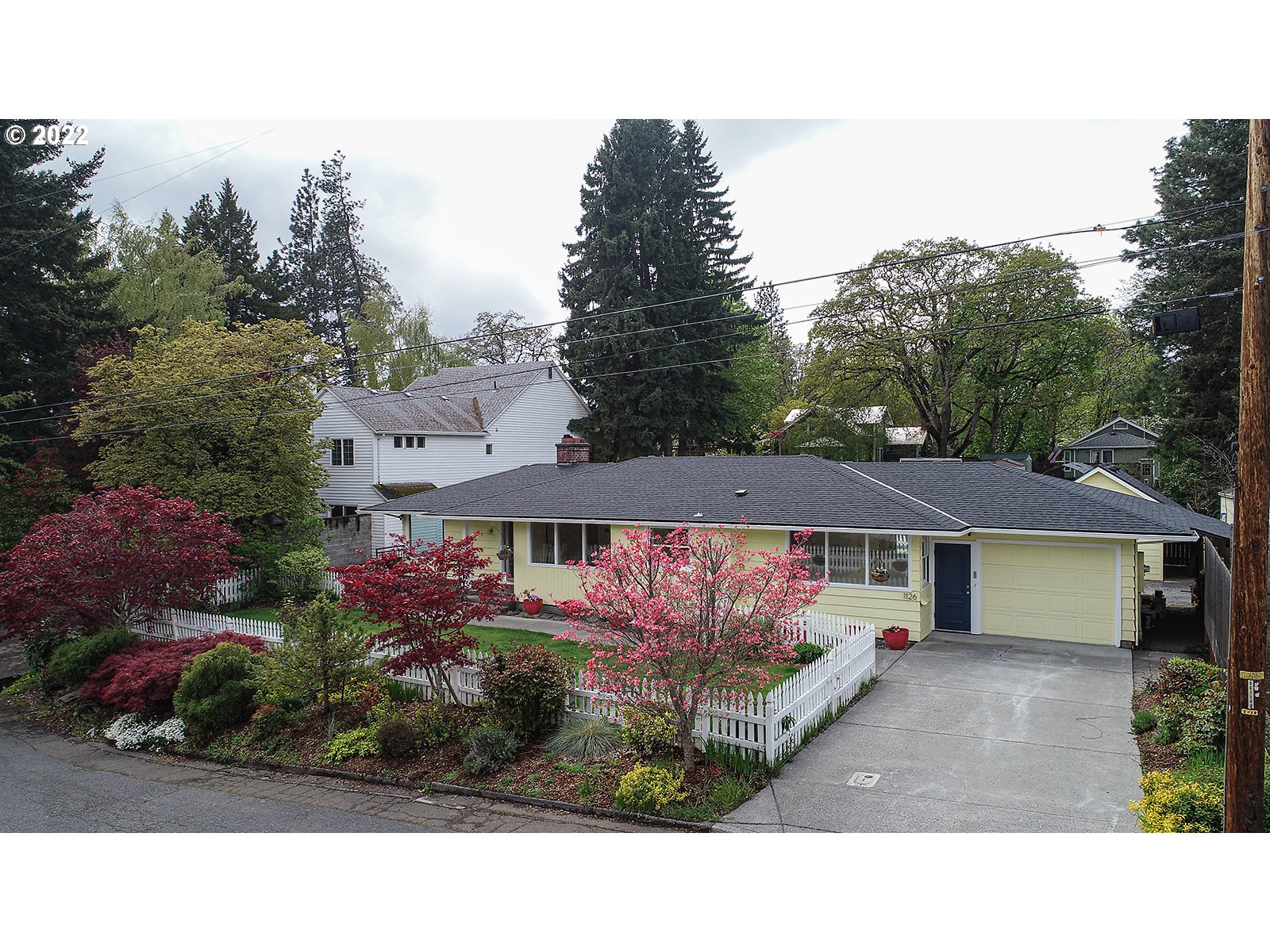 Photo of 1126 5TH ST Hood River OR 97031