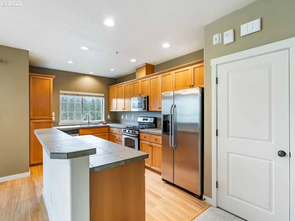 Photo #4: 22184979 Listing 