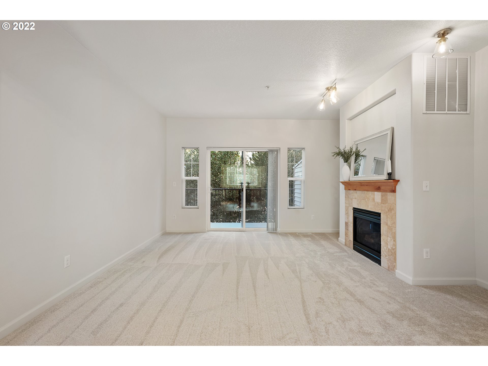 Photo #3: 22186115 Listing 
