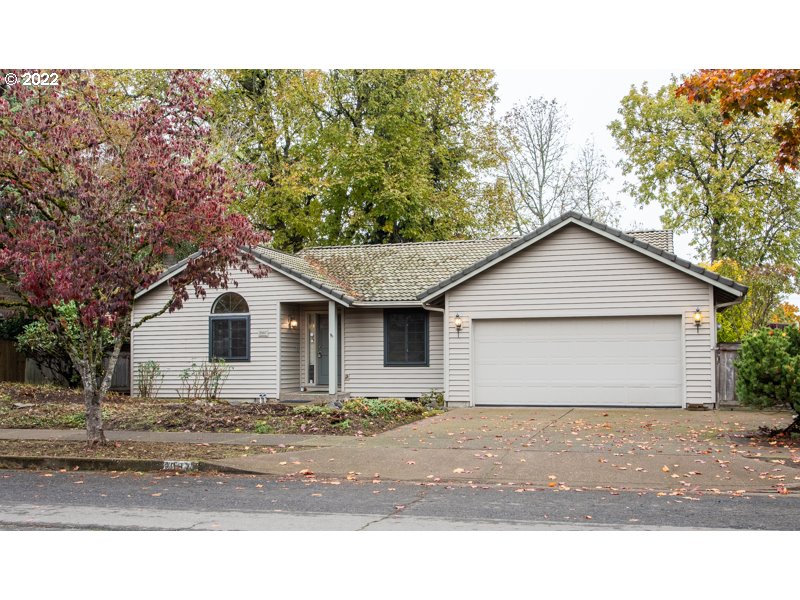 Come see this single level, 2 bed 2 bath in desirable Ferry Street Bridge area. Large primary with dual closets. This home is ready for your vision and some cosmetic updating