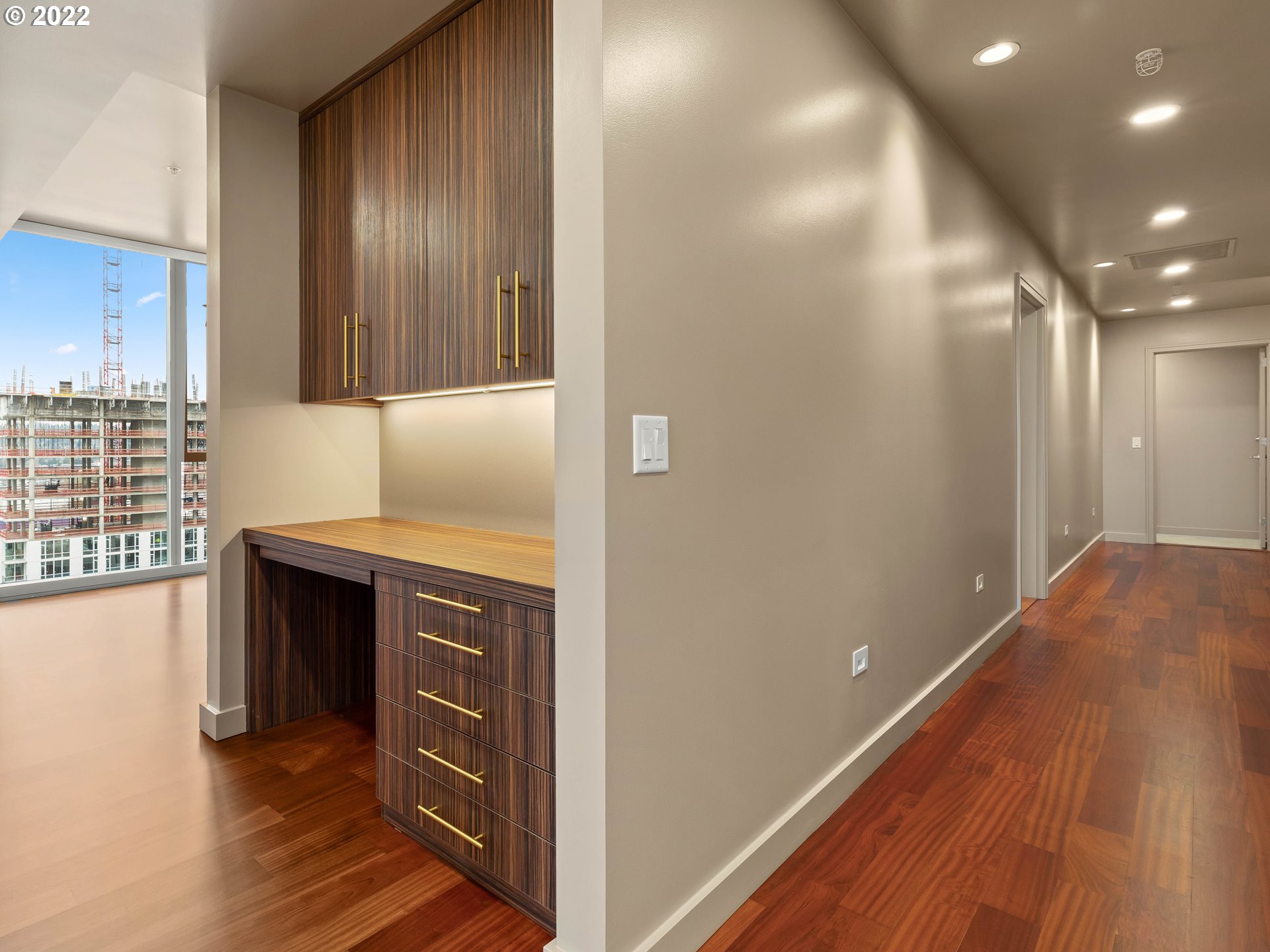 Photo #7: 22201460 Listing 