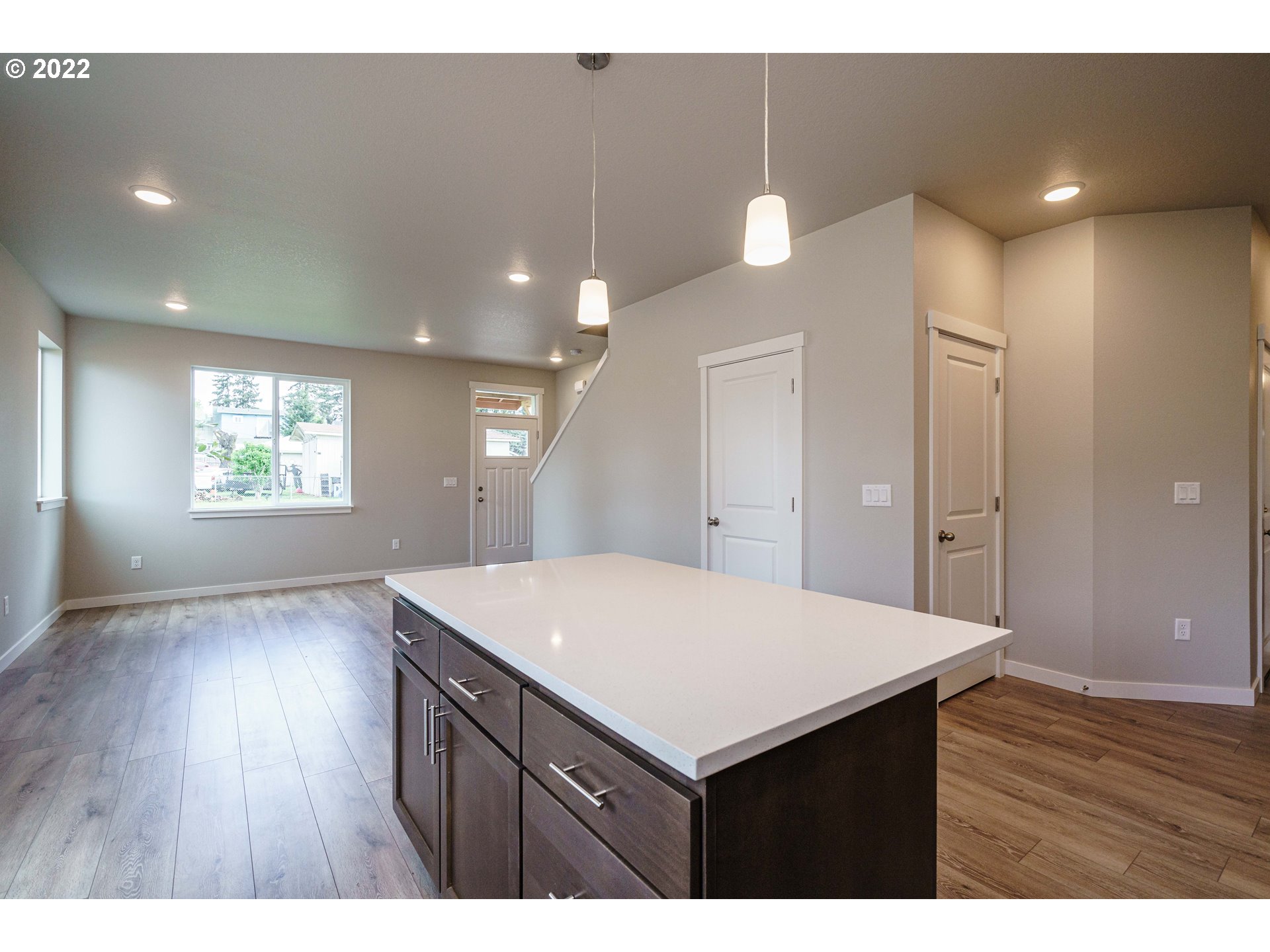 Photo #5: 22201713 Listing 