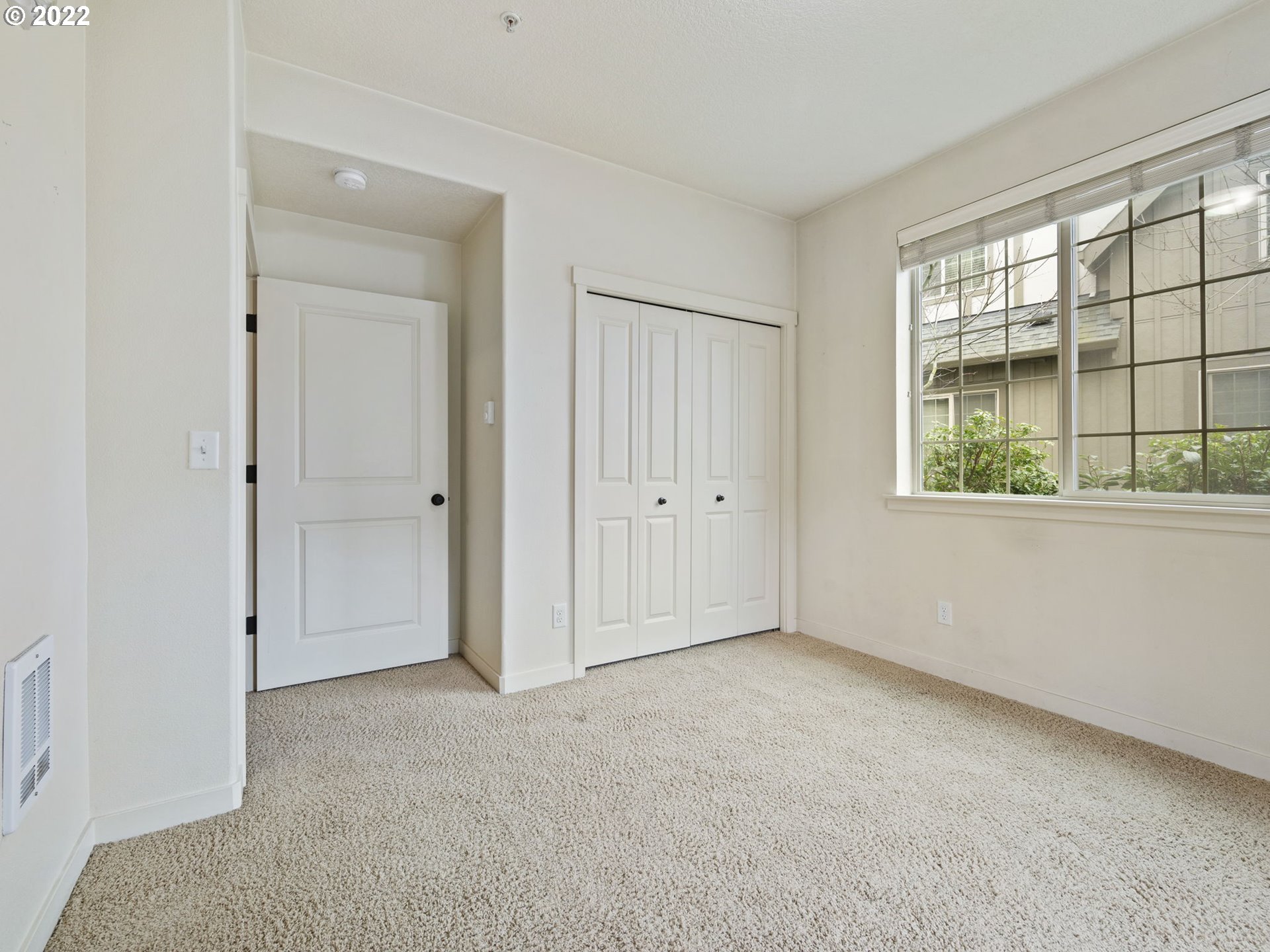 Photo #5: 22207299 Listing 