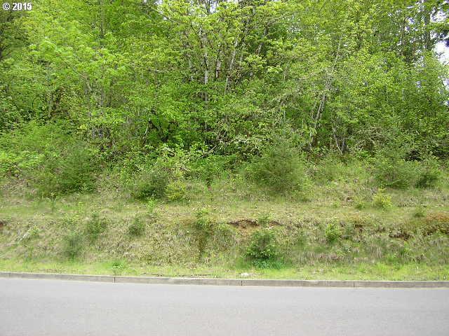 Build in the hills? Here's a home site with mountain, trees, and valley views located in Mountaingate subdivision. Dedicated walkingtrails, and neighborhood parks. The agent is related to the seller. Buyer to cooperate with Seller 1031 Exchange.