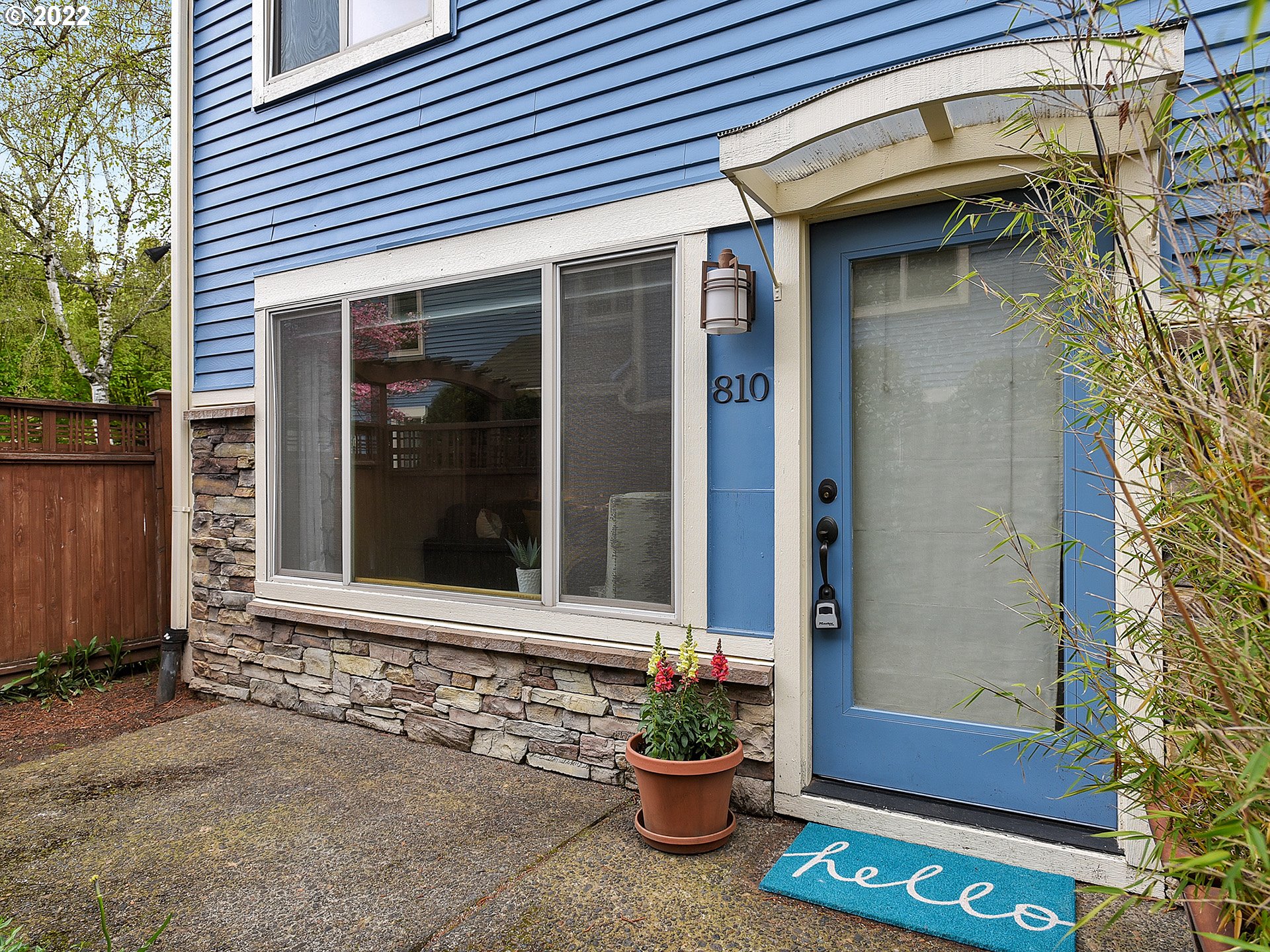 More Details about MLS # 22230064 : 810 SE 27TH AVE