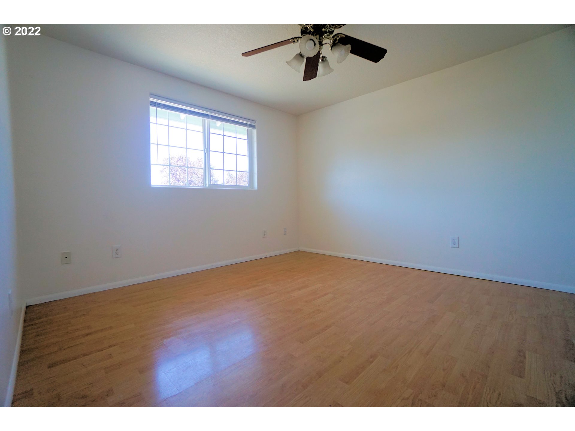 Photo #6: 22232423 Listing 