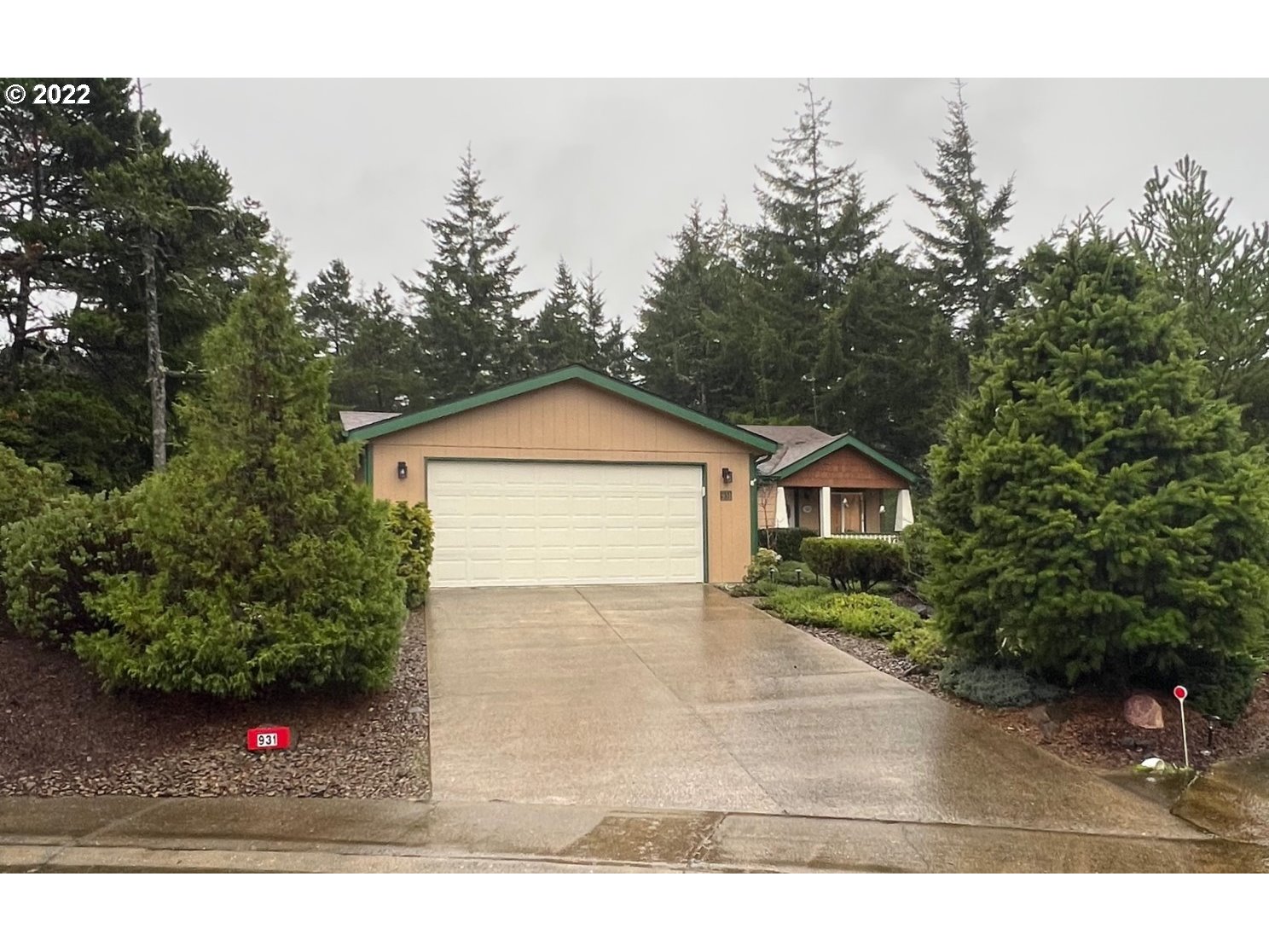 931 30TH WAY, Florence, OR 97439