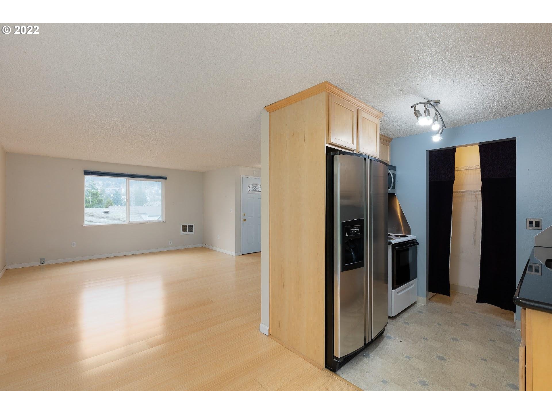Photo #6: 22243094 Listing 
