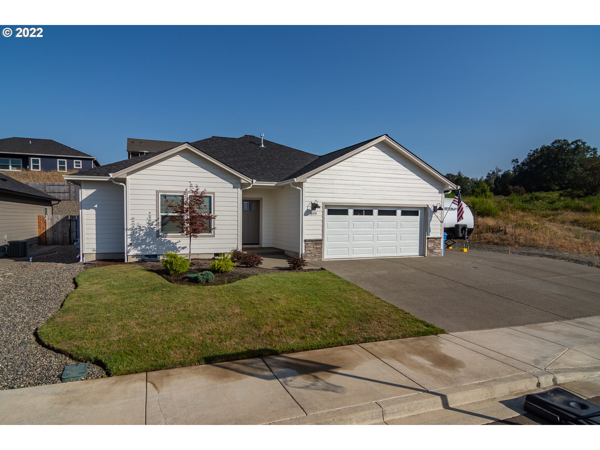 899 SAND PINES AVE, Sutherlin, OR 97479