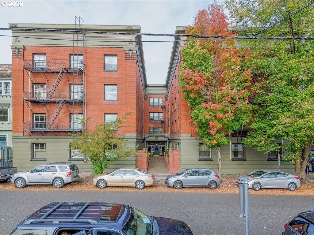 2109 NW IRVING ST 308, Portland, OR 97210