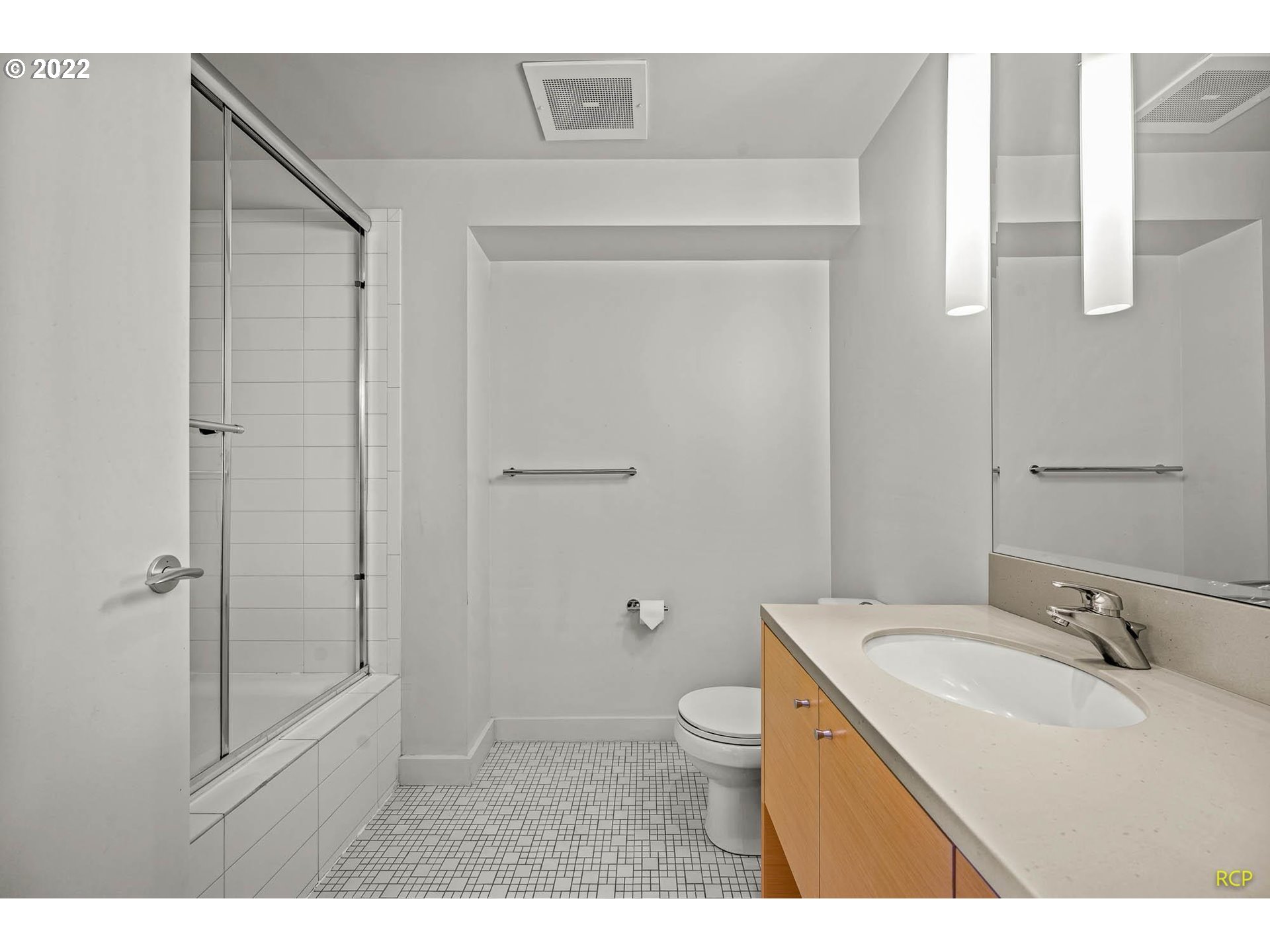 Photo #4: 22255491 Listing 