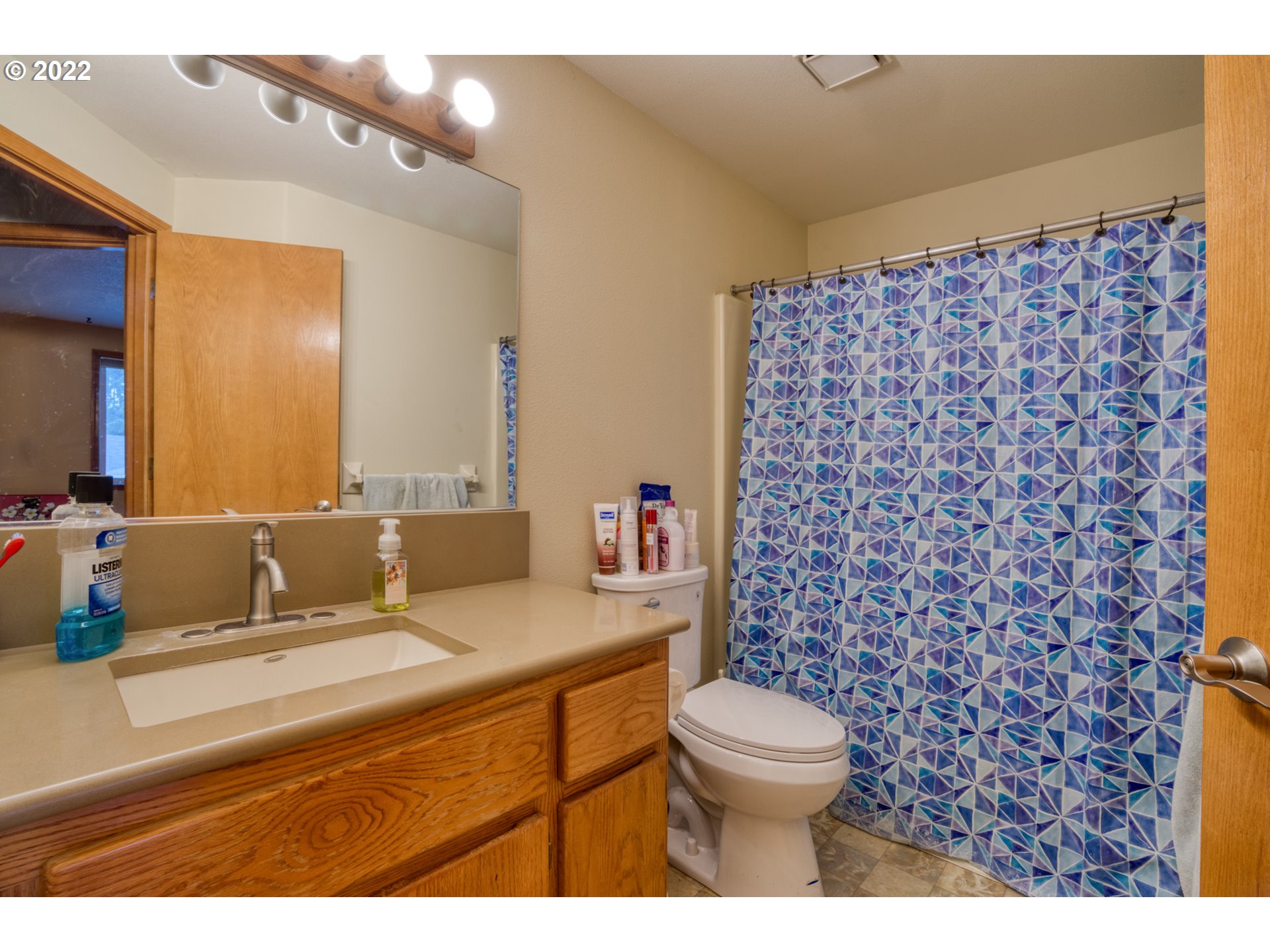 15713 NE 6th Cir, Vancouver, WA 98684