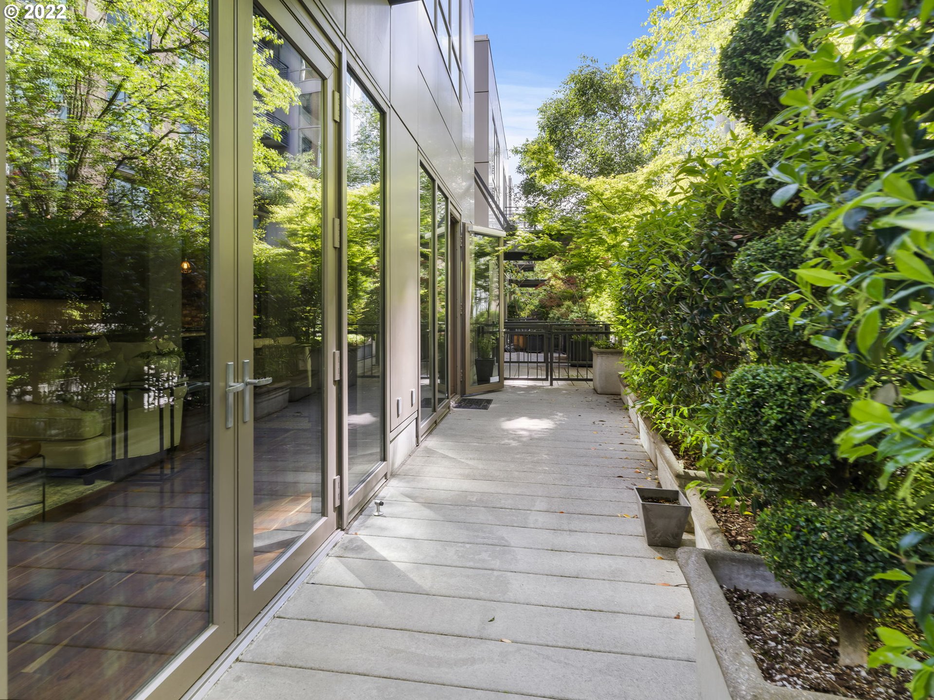 Photo #5: 22258820 Listing 