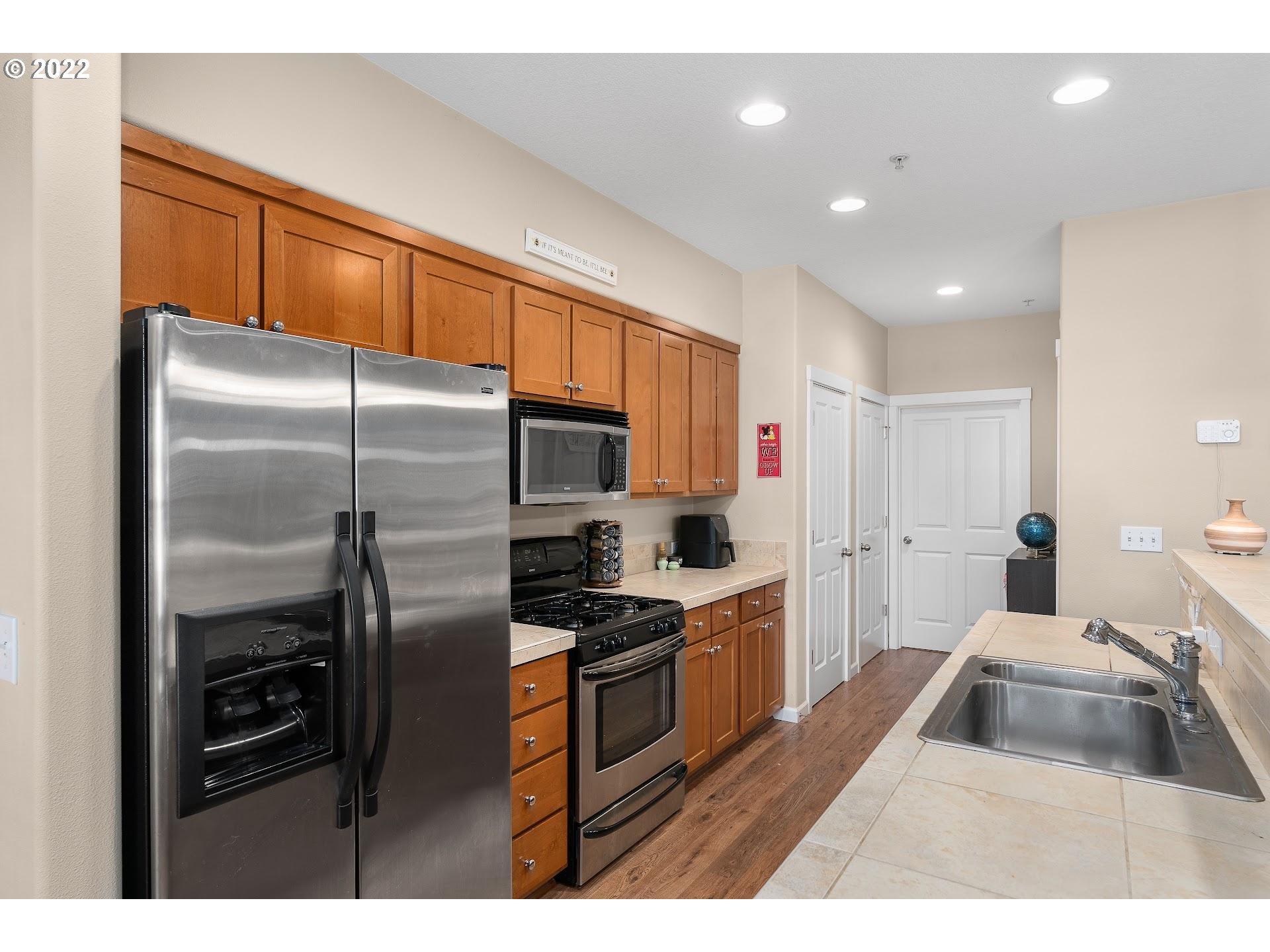 Photo #4: 22266876 Listing 