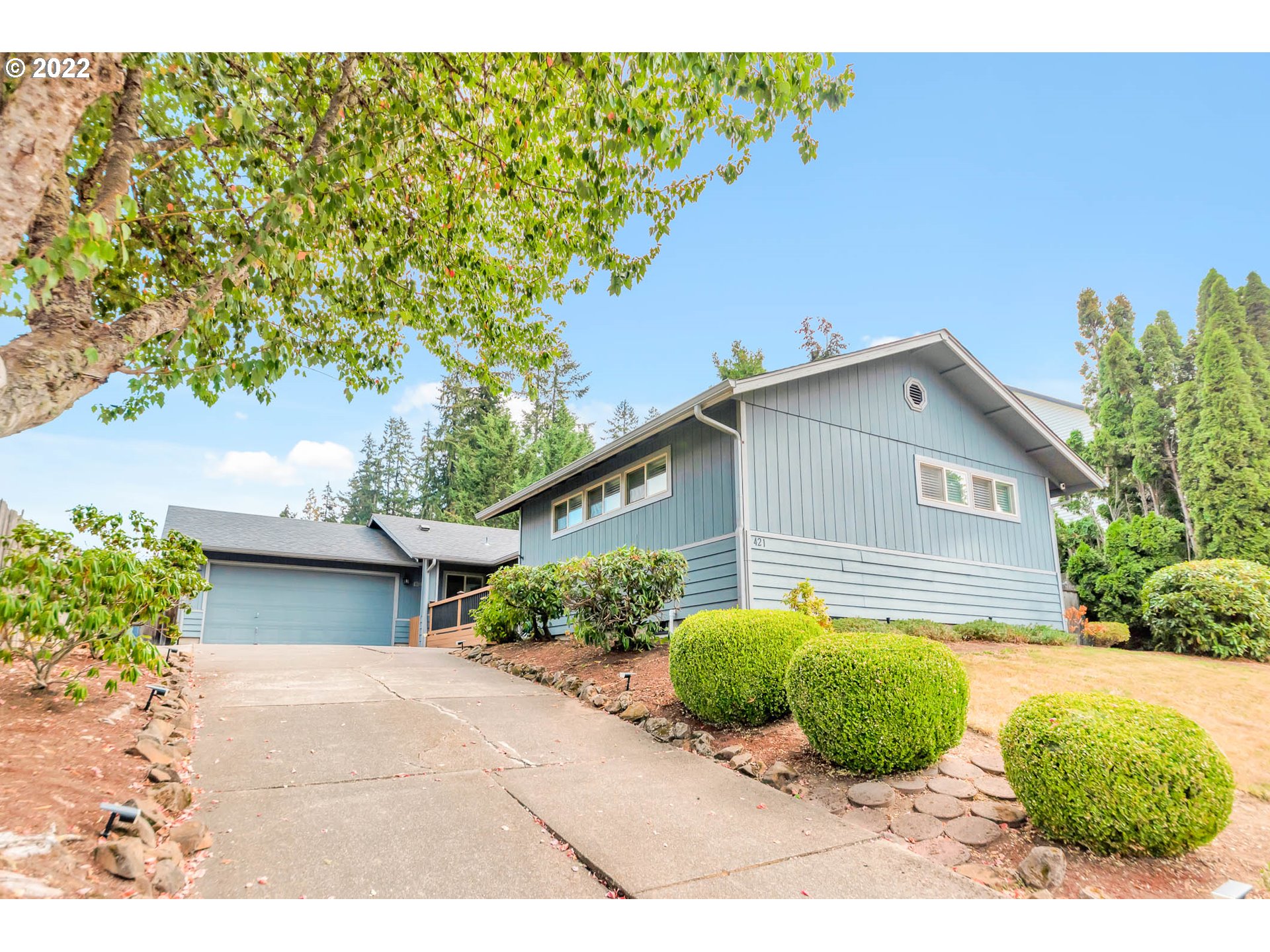421 S 70TH PL, Springfield, OR 