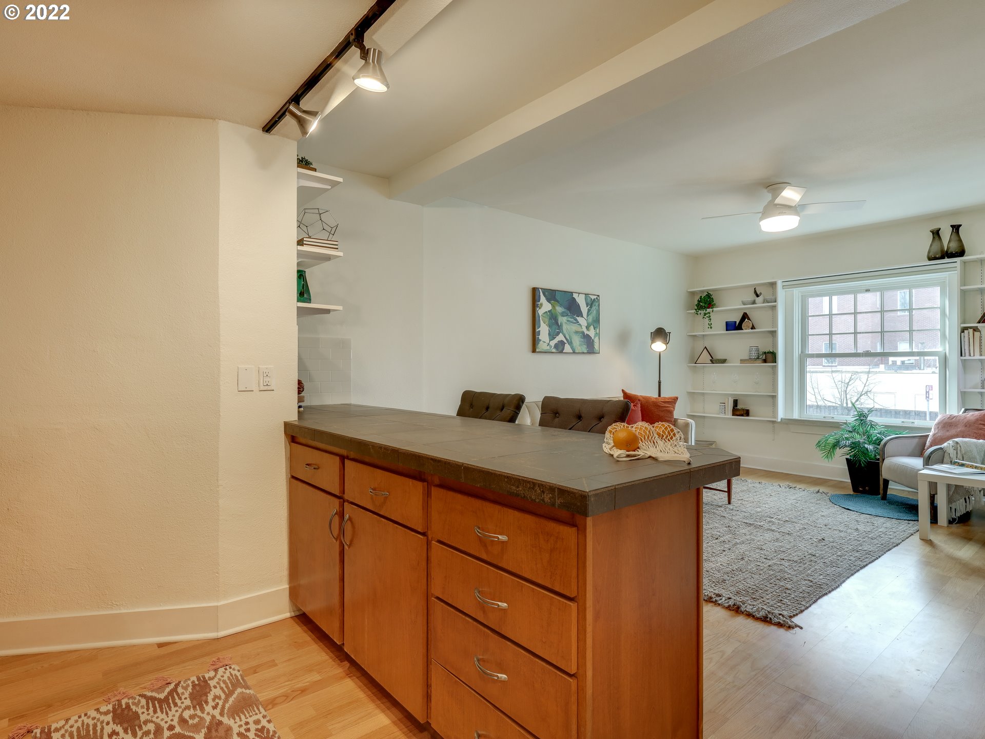 Photo #2: 22268722 Listing 
