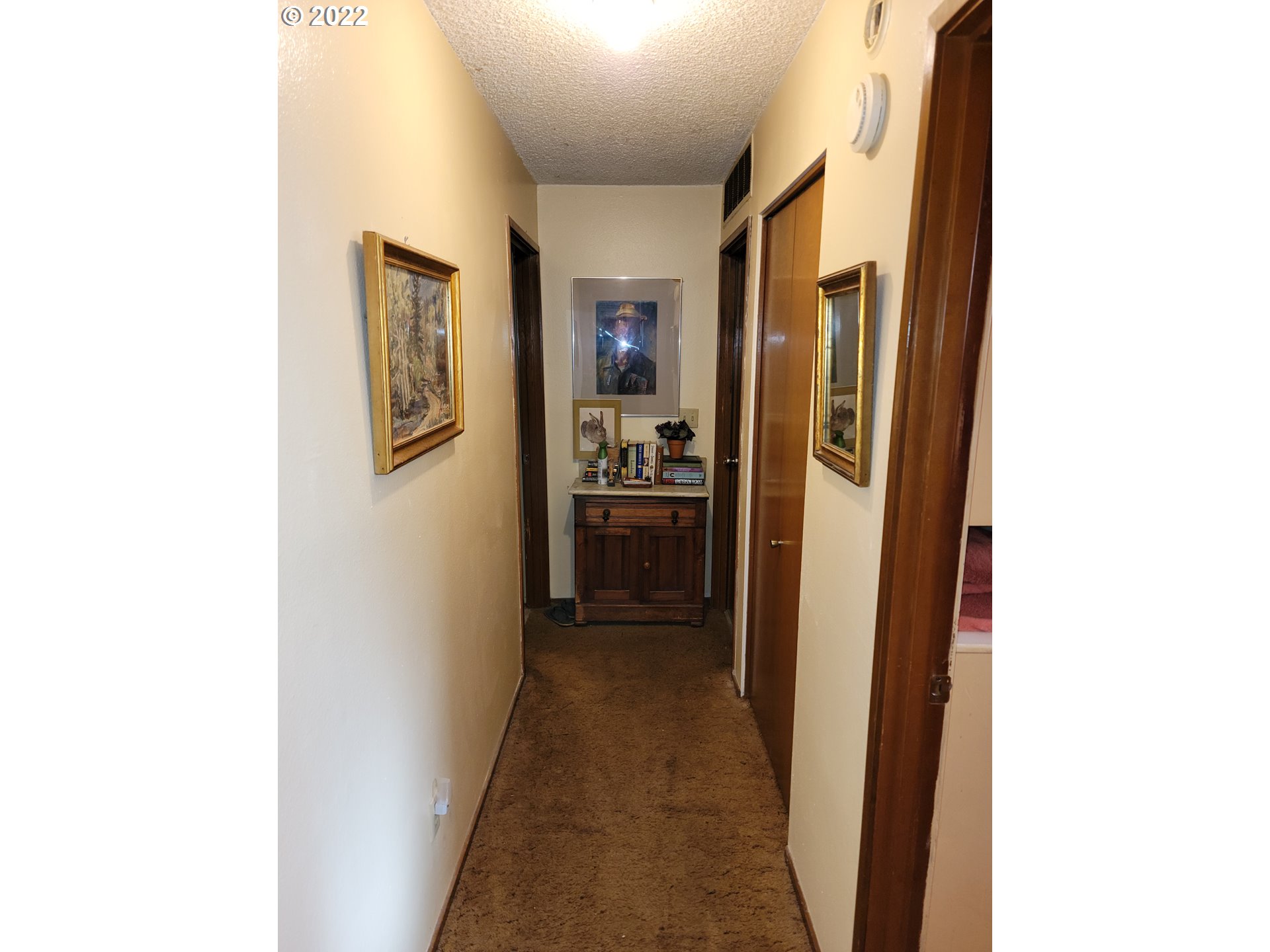 Photo #6: 22268892 Listing 