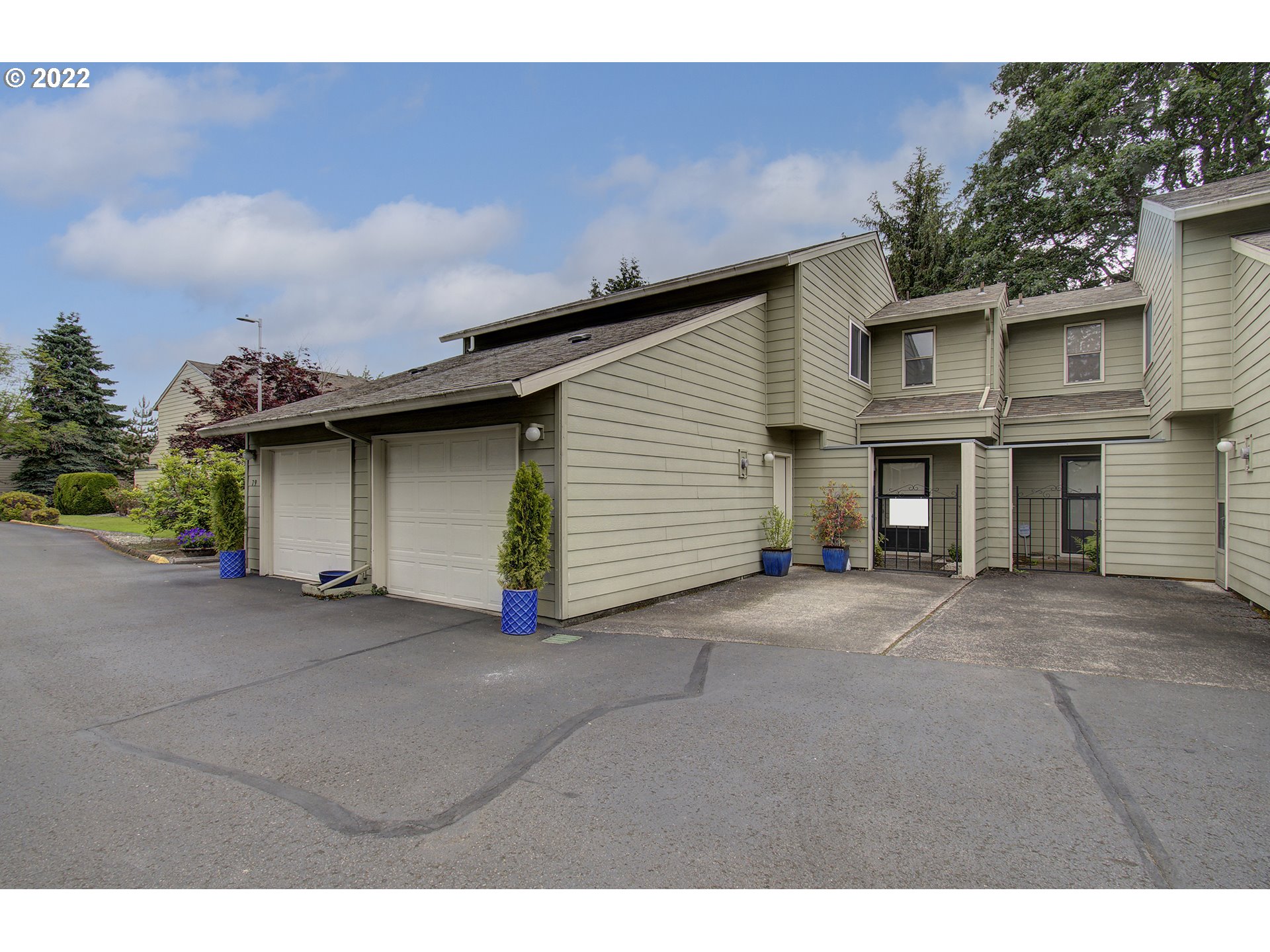 Photo #2: 22271441 Listing 