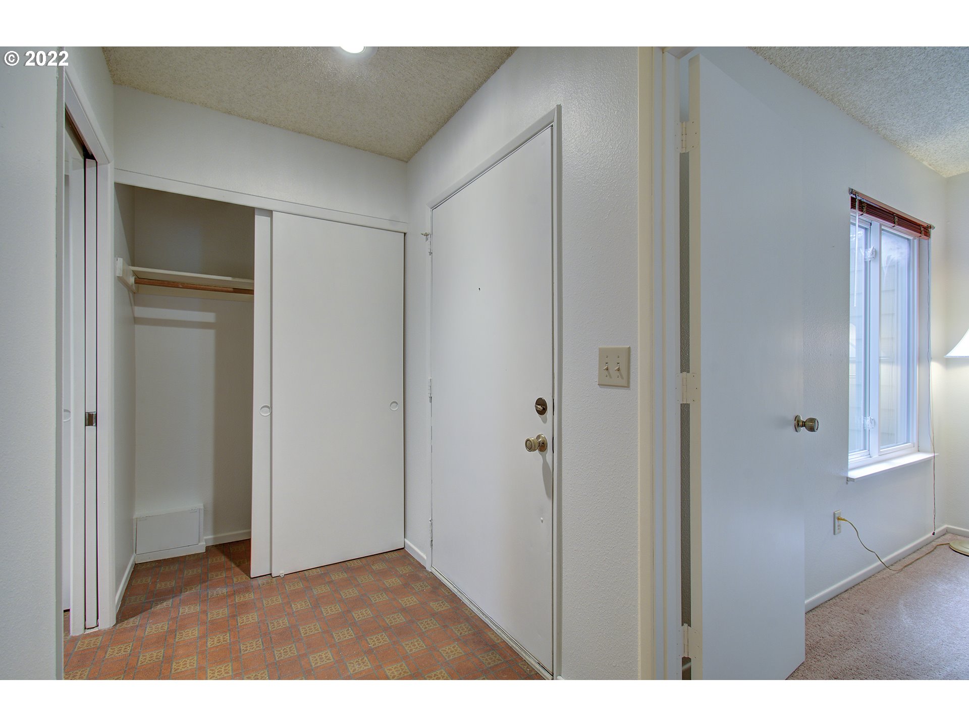 Photo #5: 22271441 Listing 
