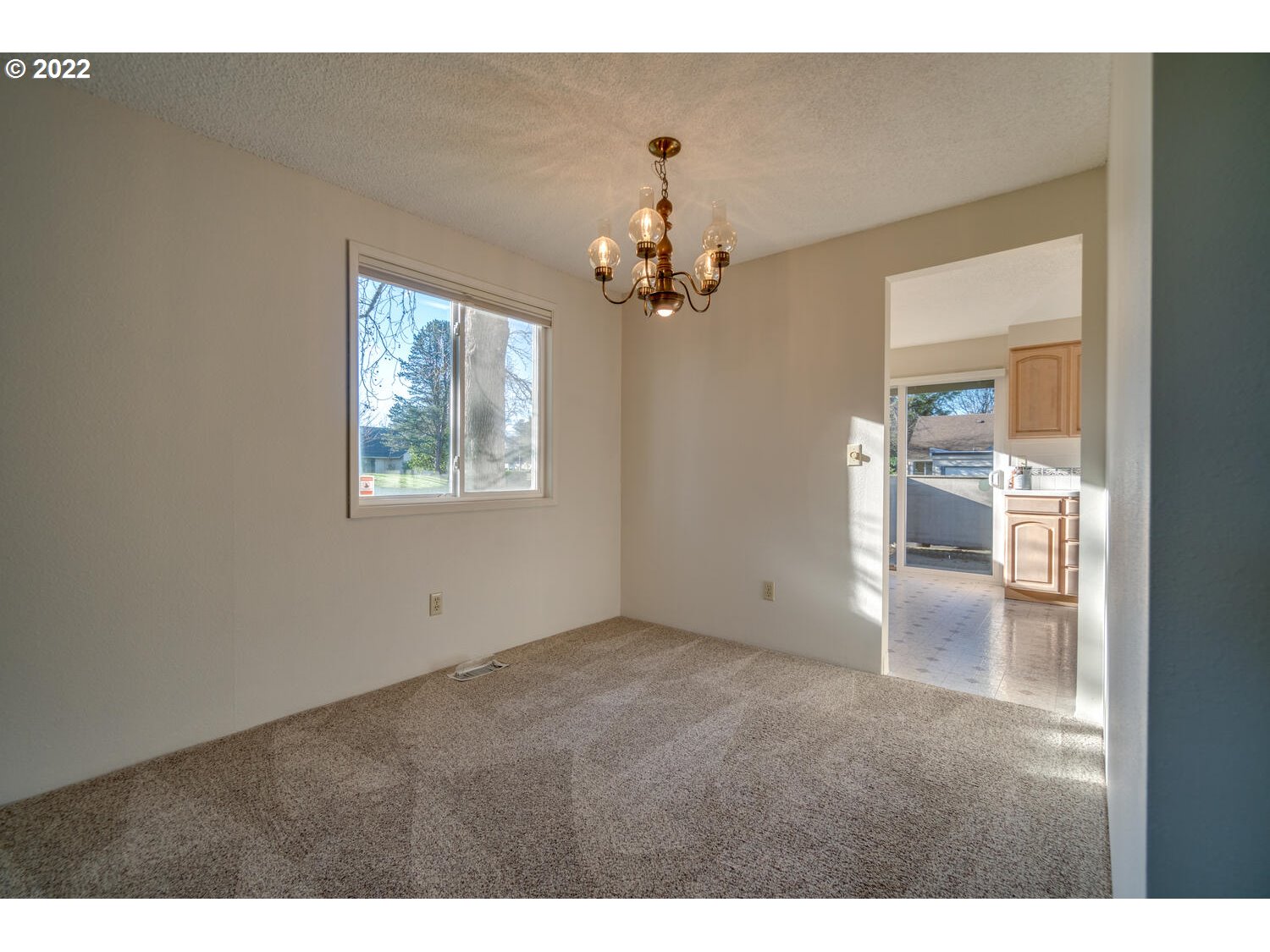 Photo #3: 22272921 Listing 