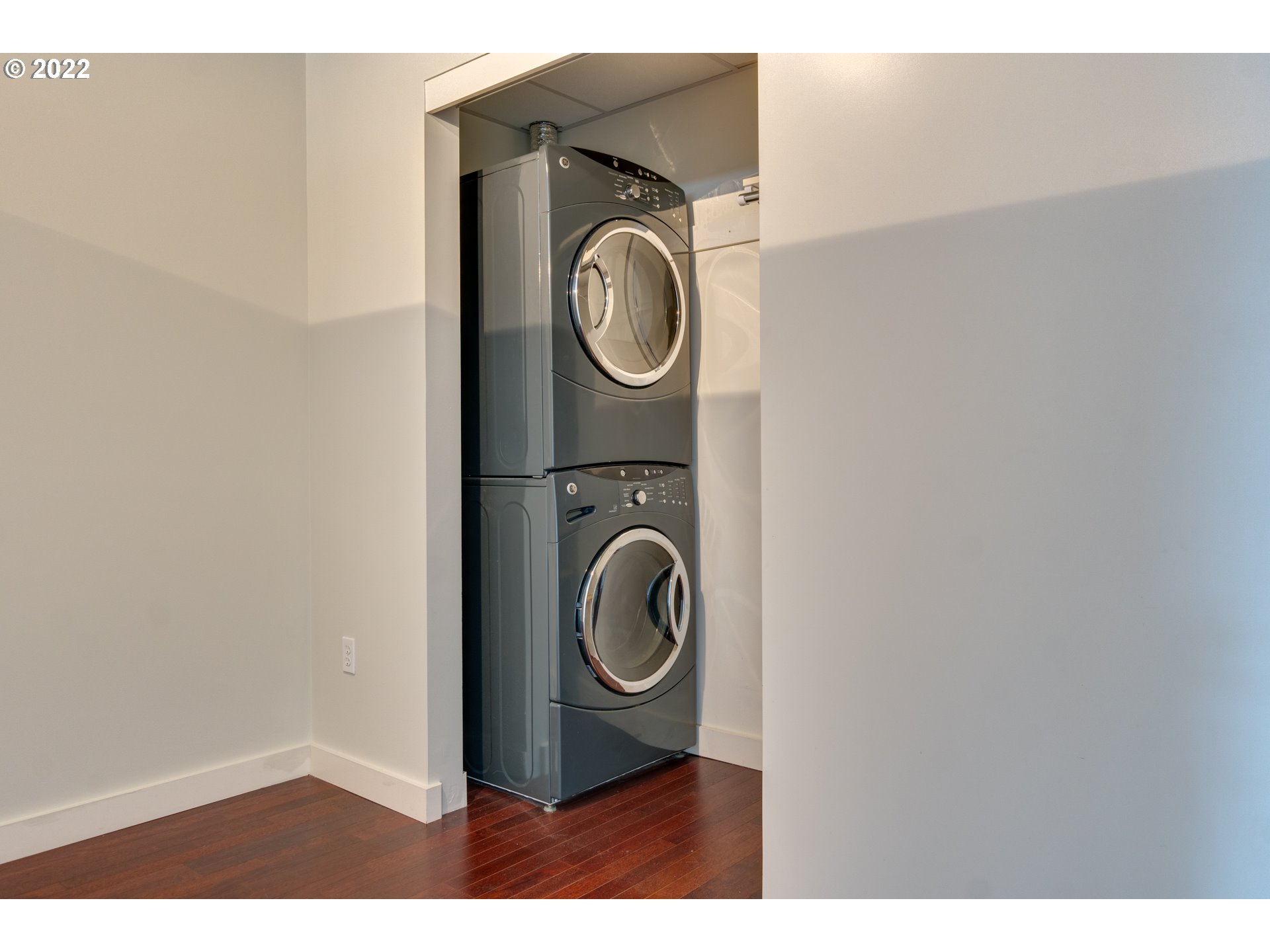 Photo #4: 22273184 Listing 