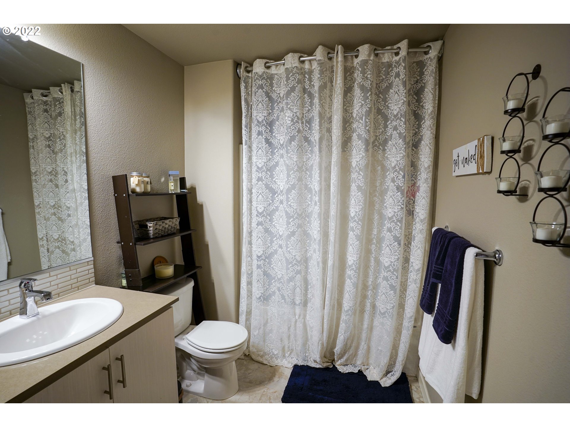 Photo #2: 22275394 Listing 