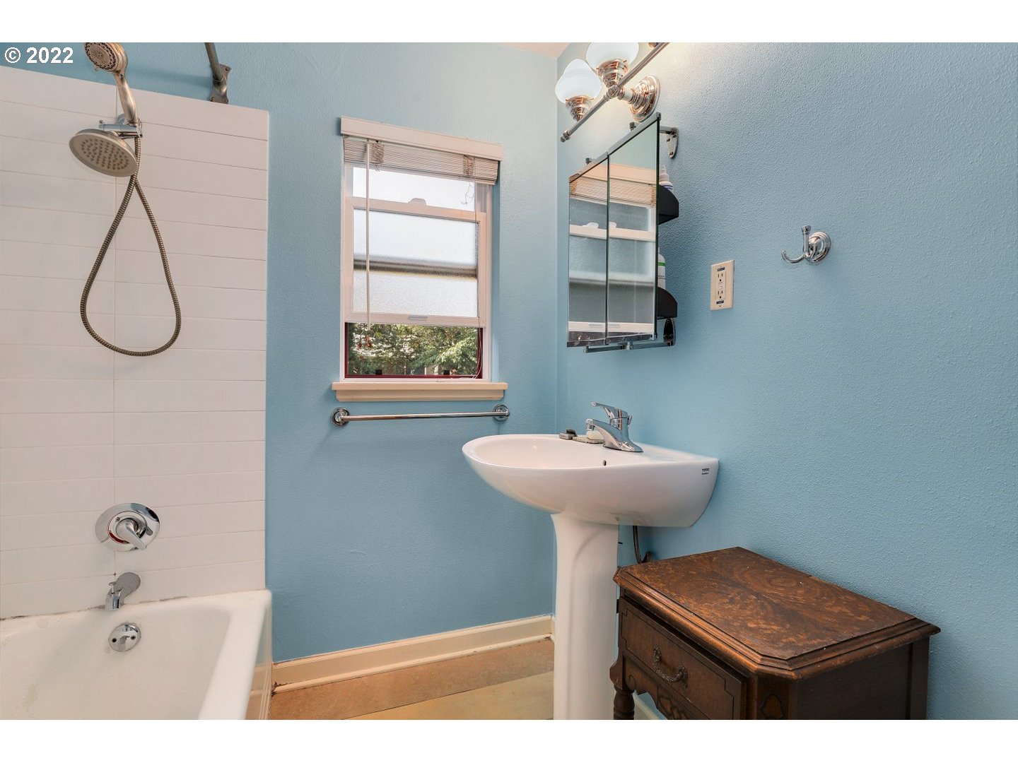 Photo #6: 22276099 Listing 