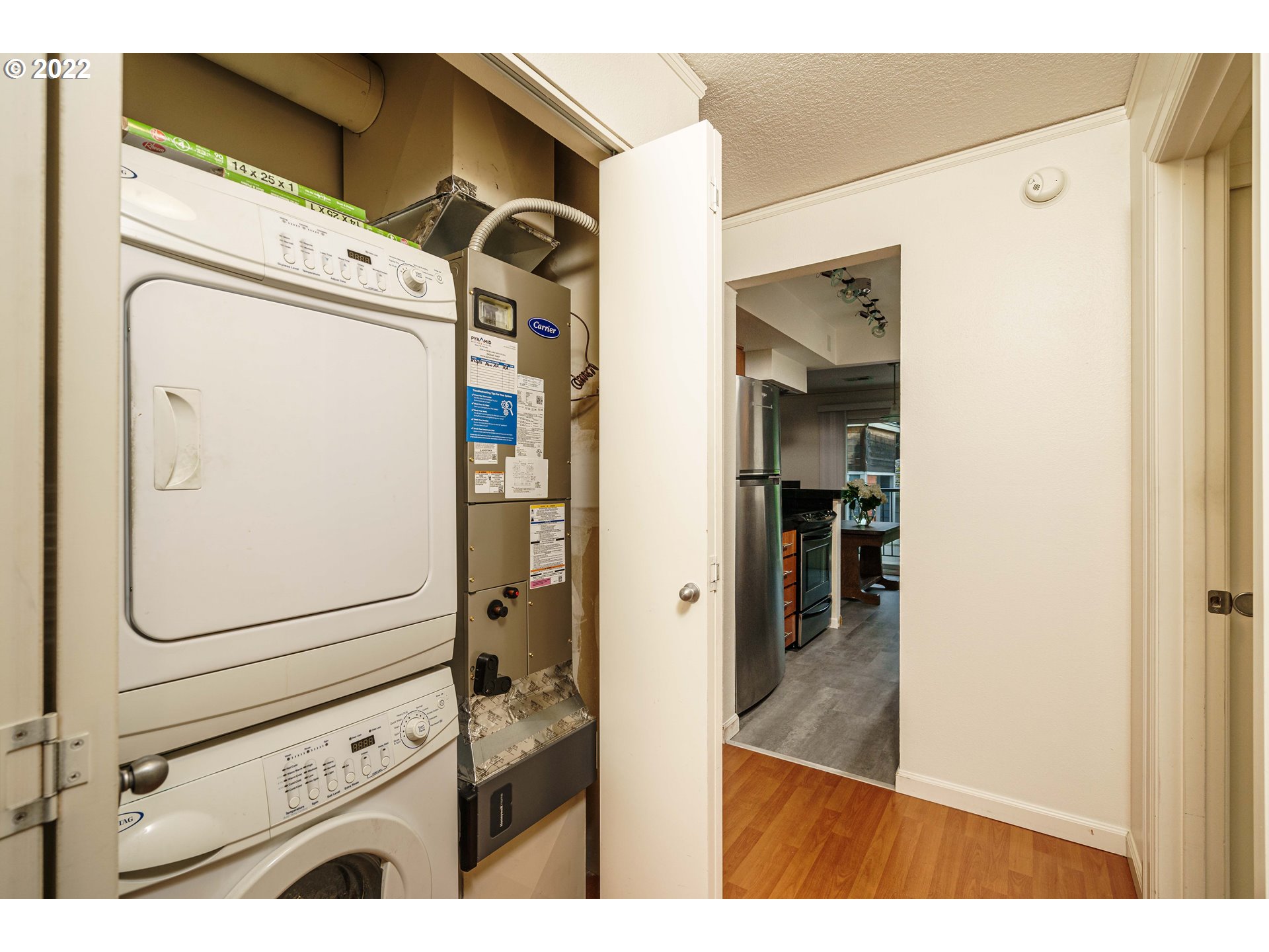 Photo #5: 22282334 Listing 